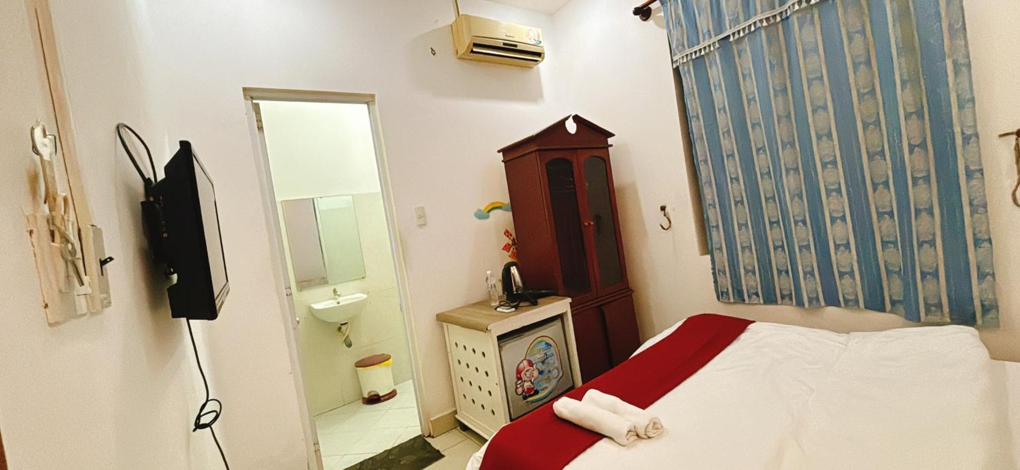 Romance Hotel