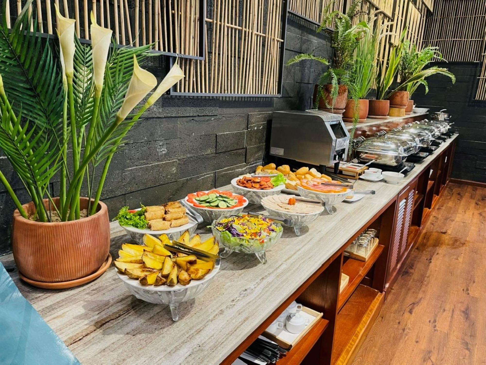 Luu Ngai Condotel