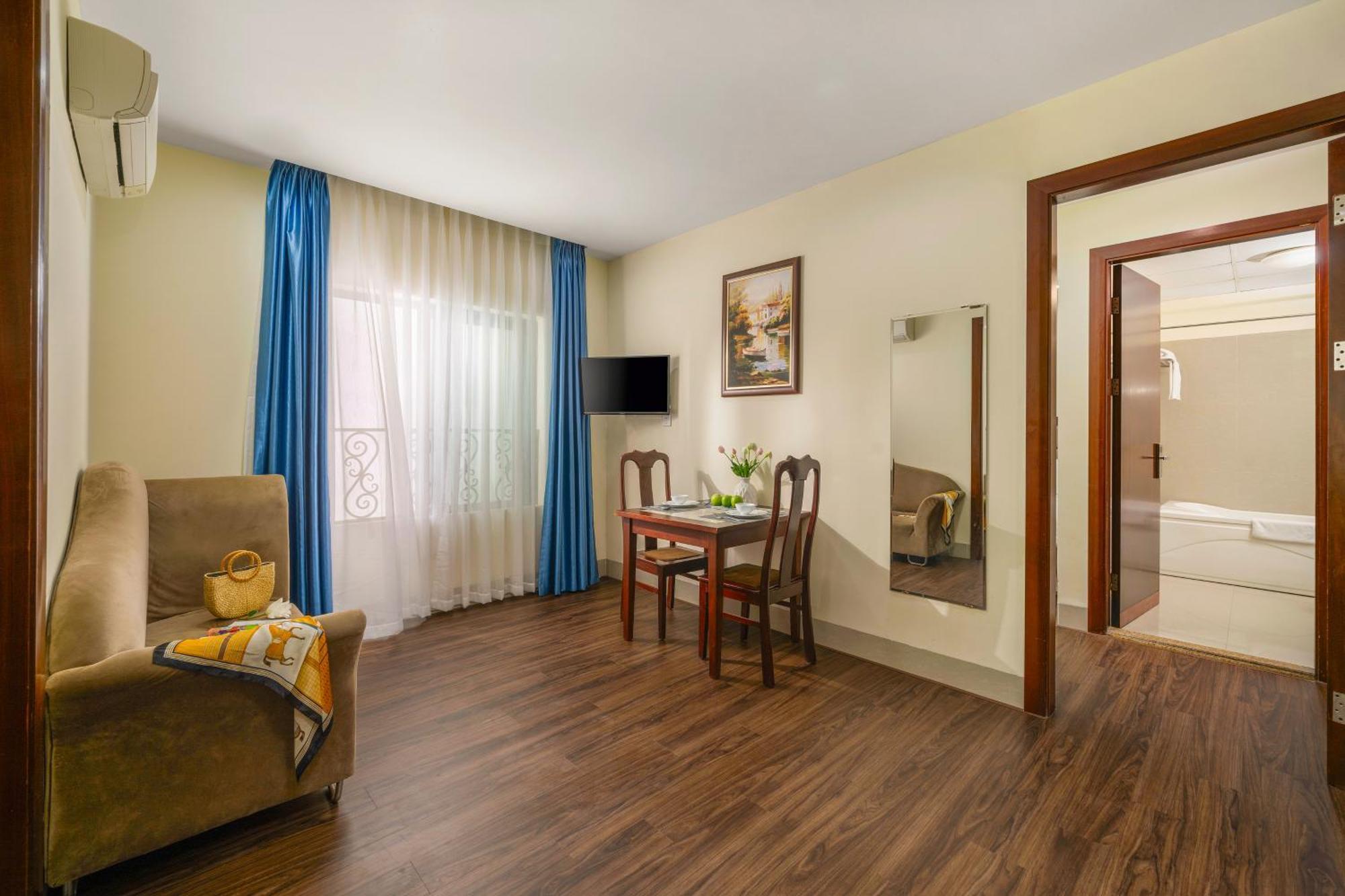Hotel Seafront 4*