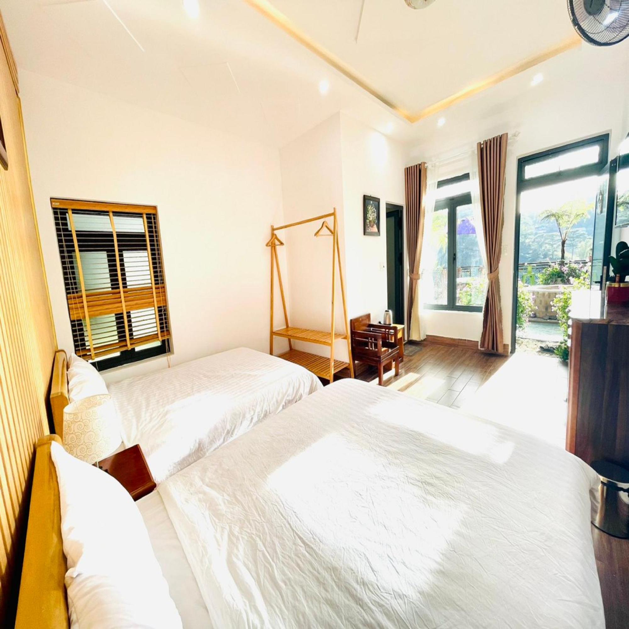 Lodge Pine Forest House