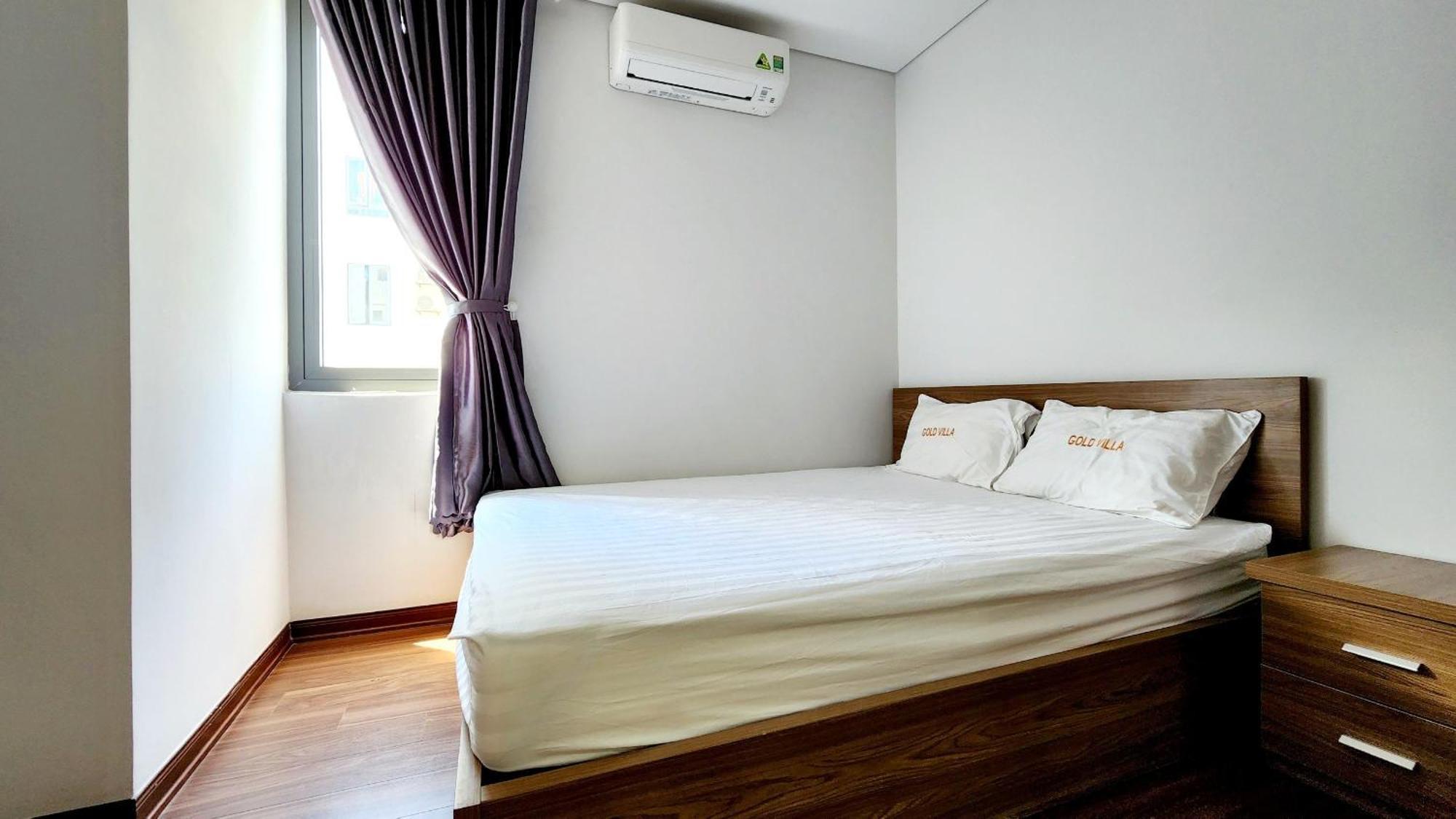 Gold Apartment *