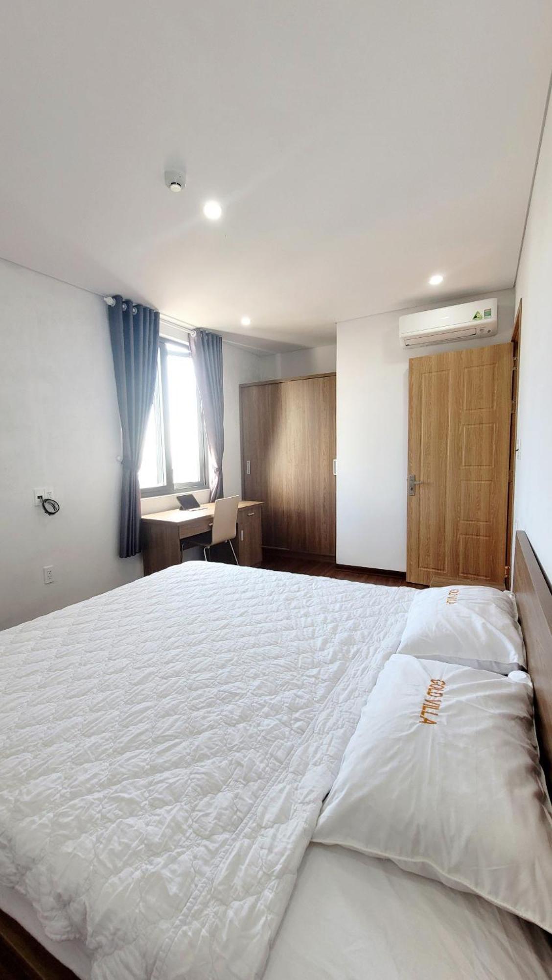 Gold Apartment *