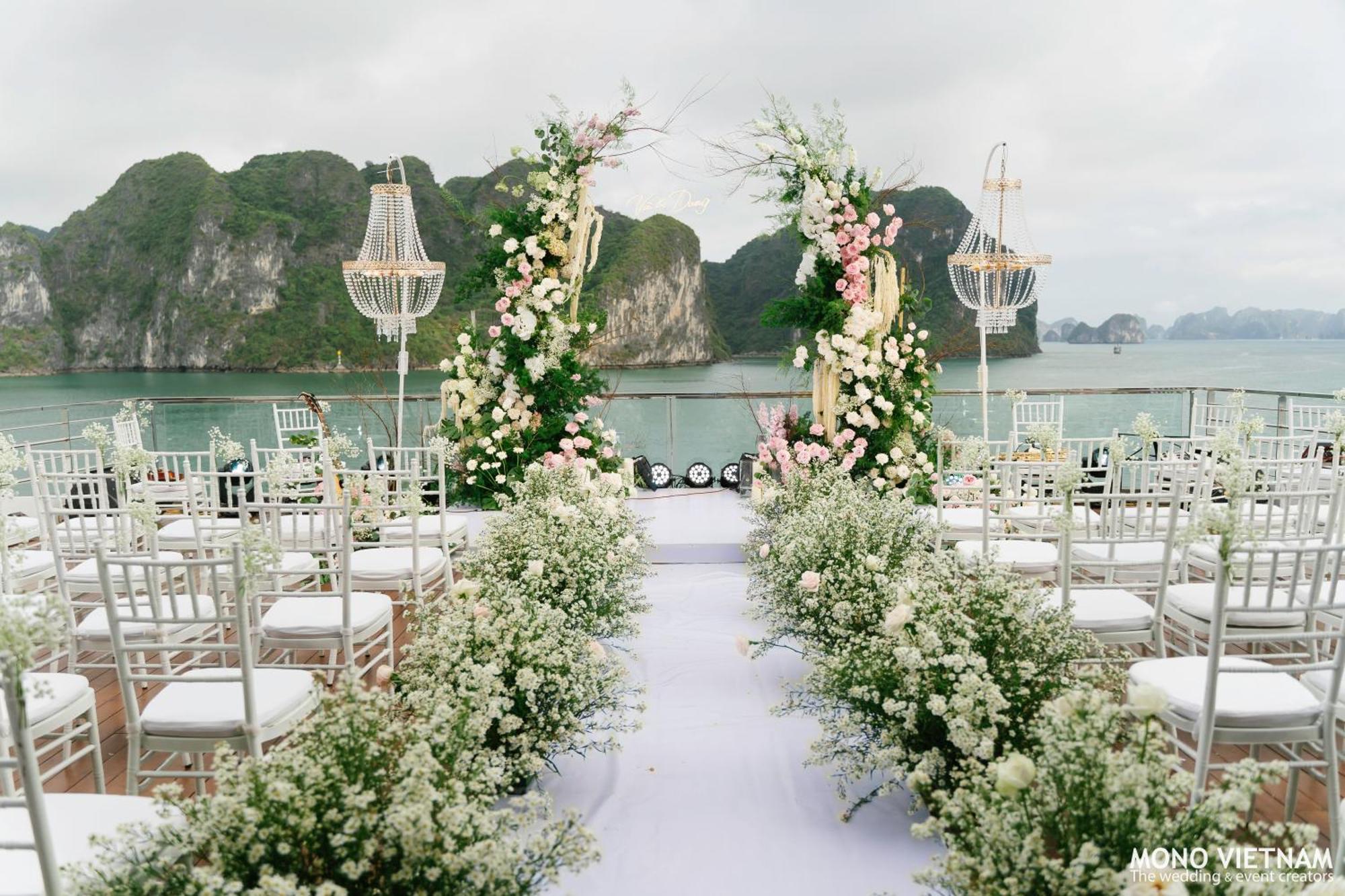  Essence Grand Halong Bay Cruise
