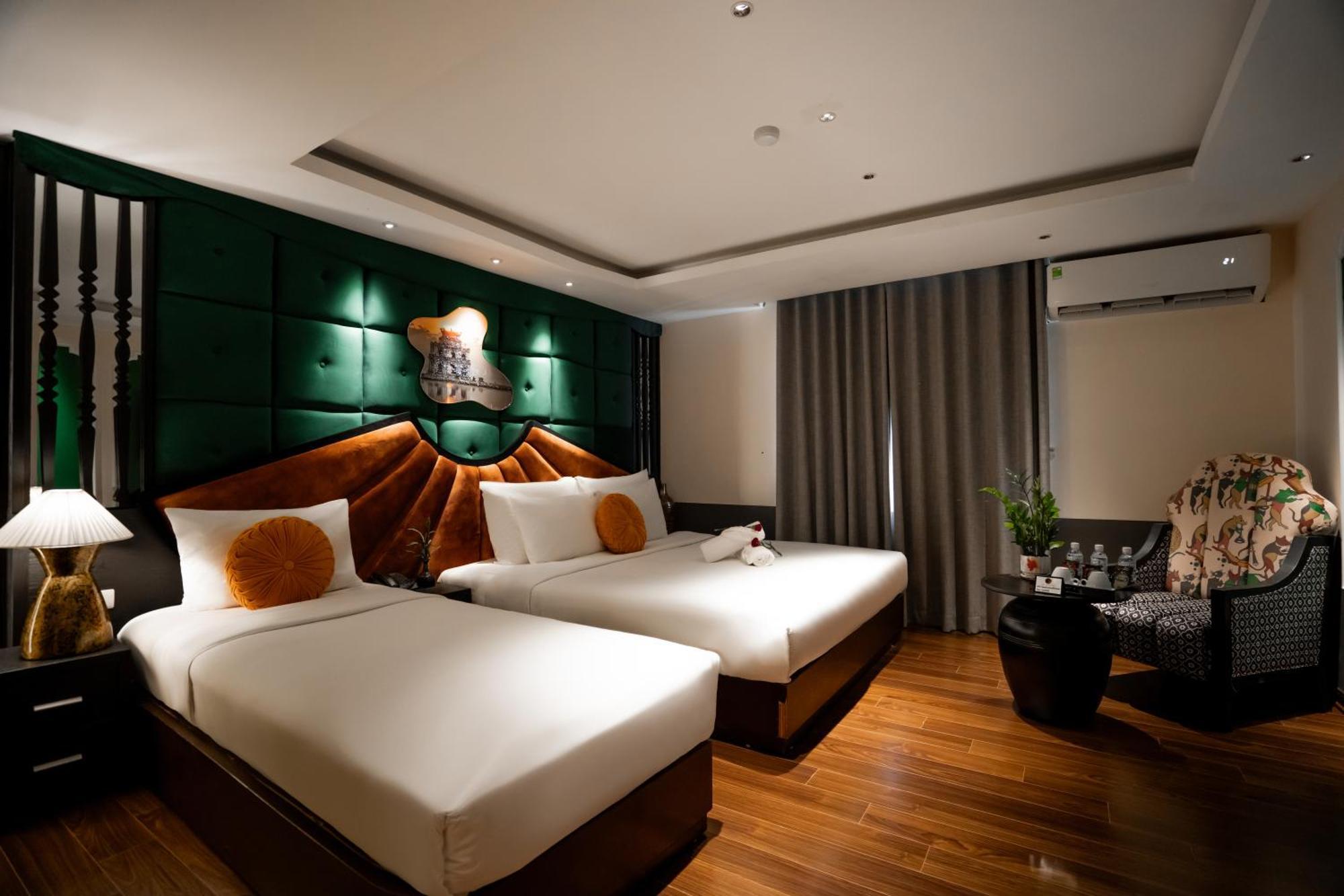 Center Silk Classic & Travel Hanoi