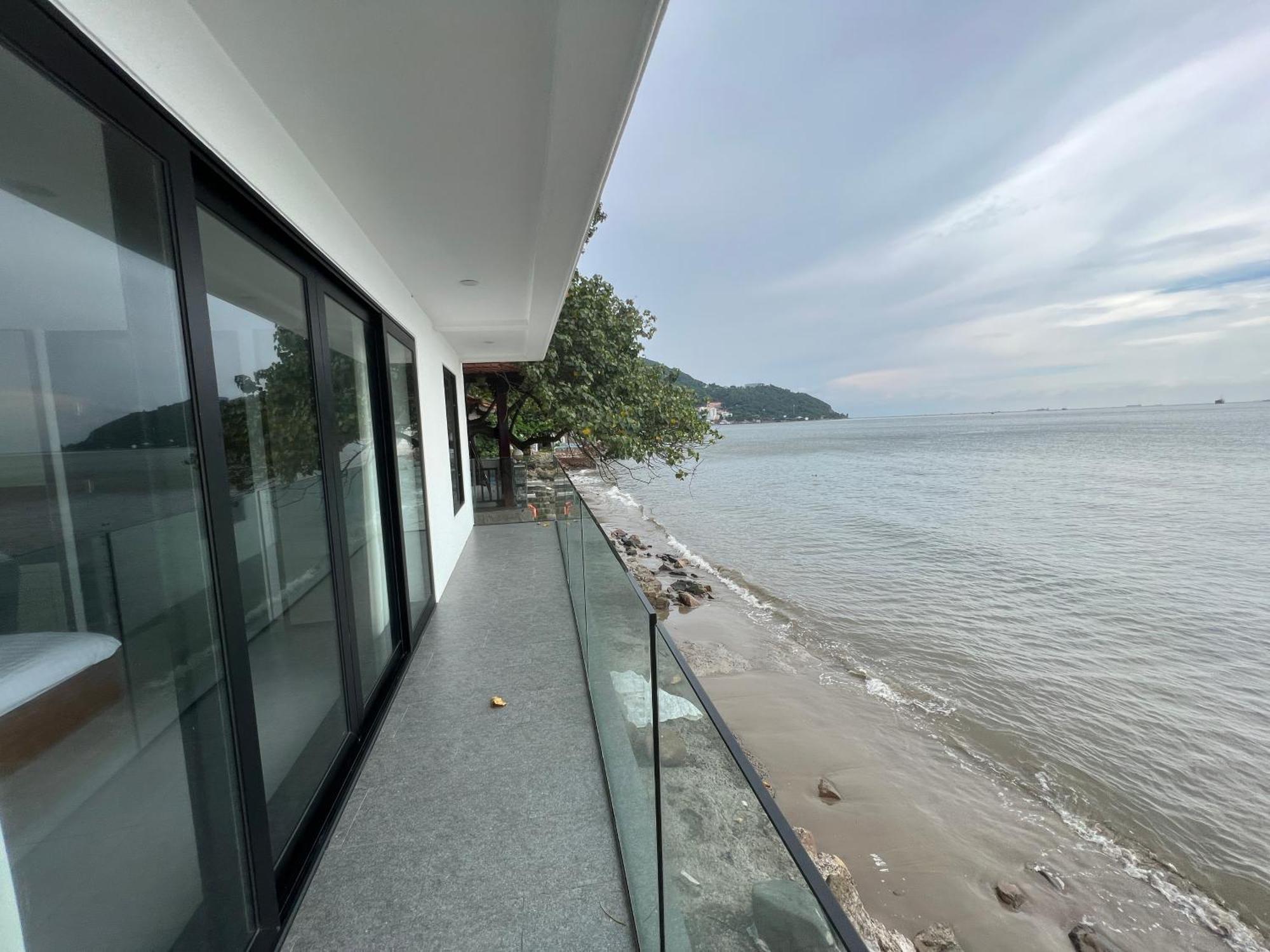 Rio's Home11 *