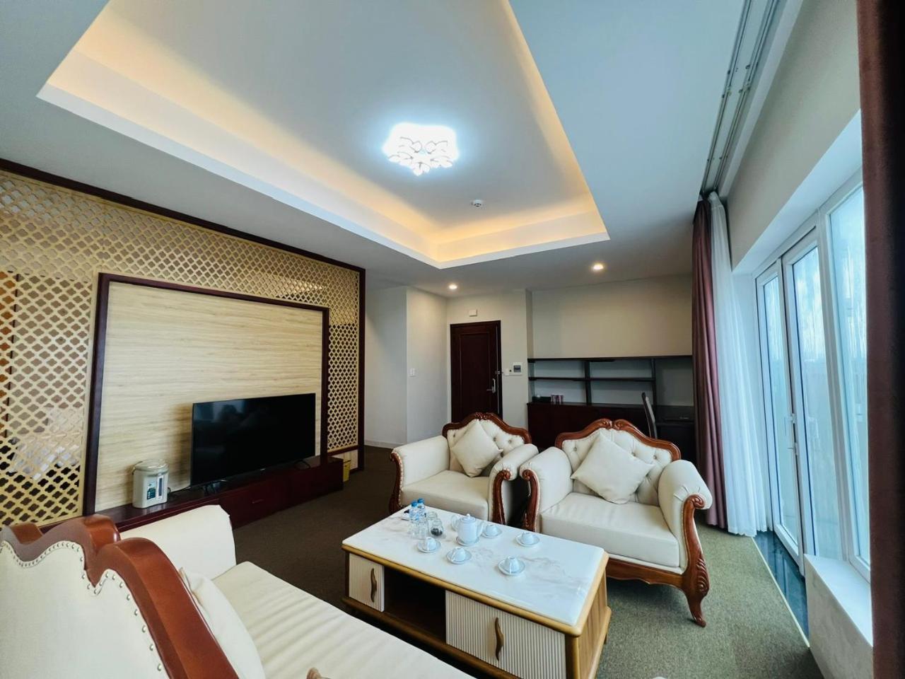 Duy Tan Quang Binh & Hotel