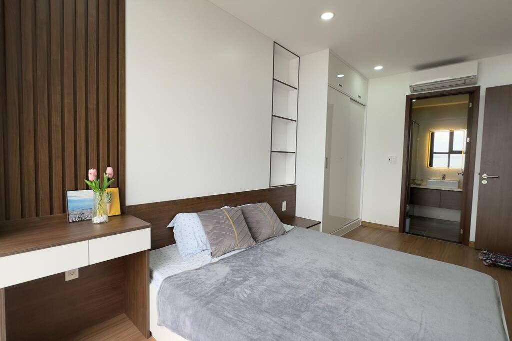 Bedroom Bliss With Breathtaking Views-can Ho 2 Pn Tang Cao, Nhin Thang Ra Bien. *