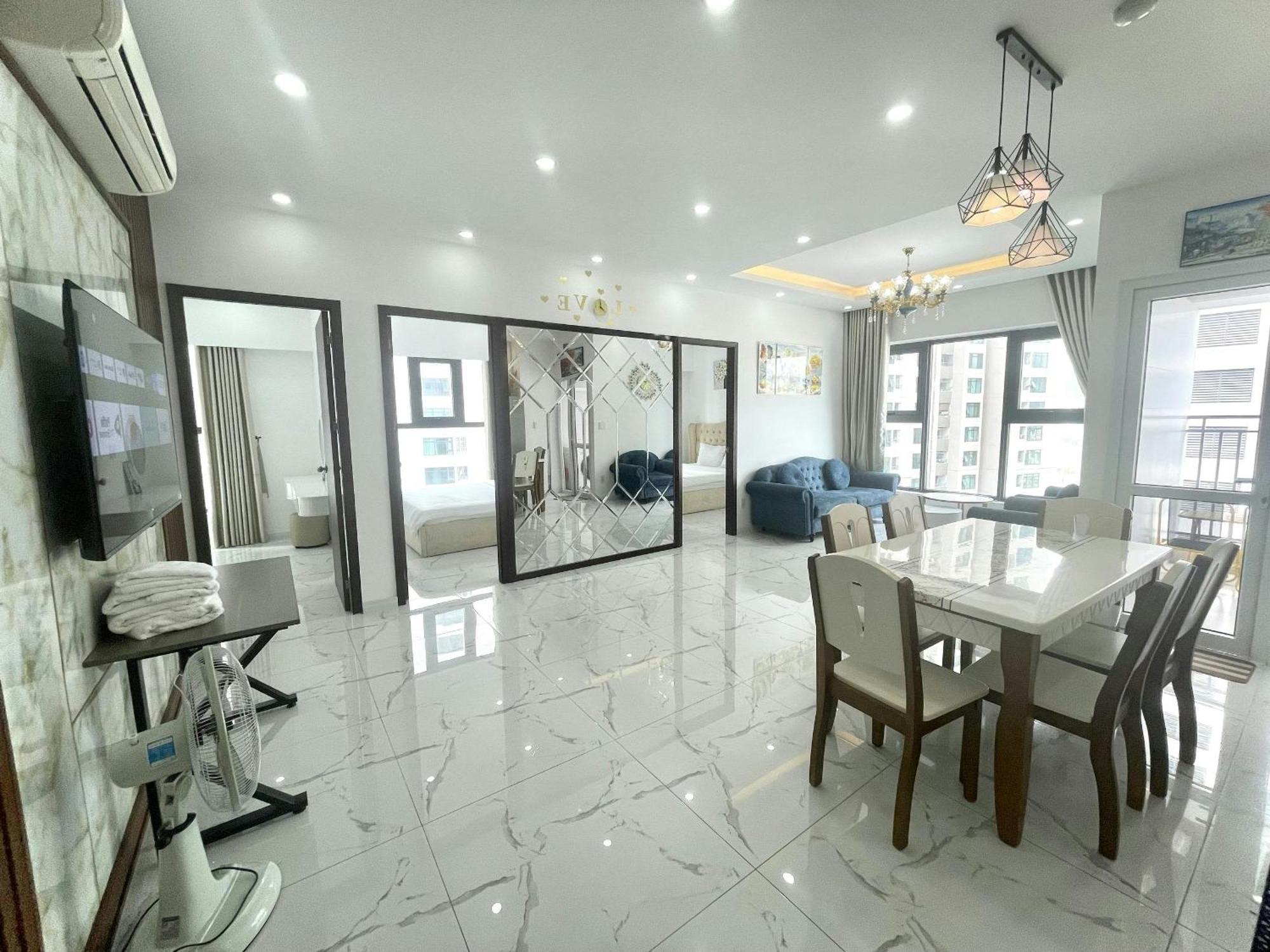 Beachfront Luxury - Apartment *