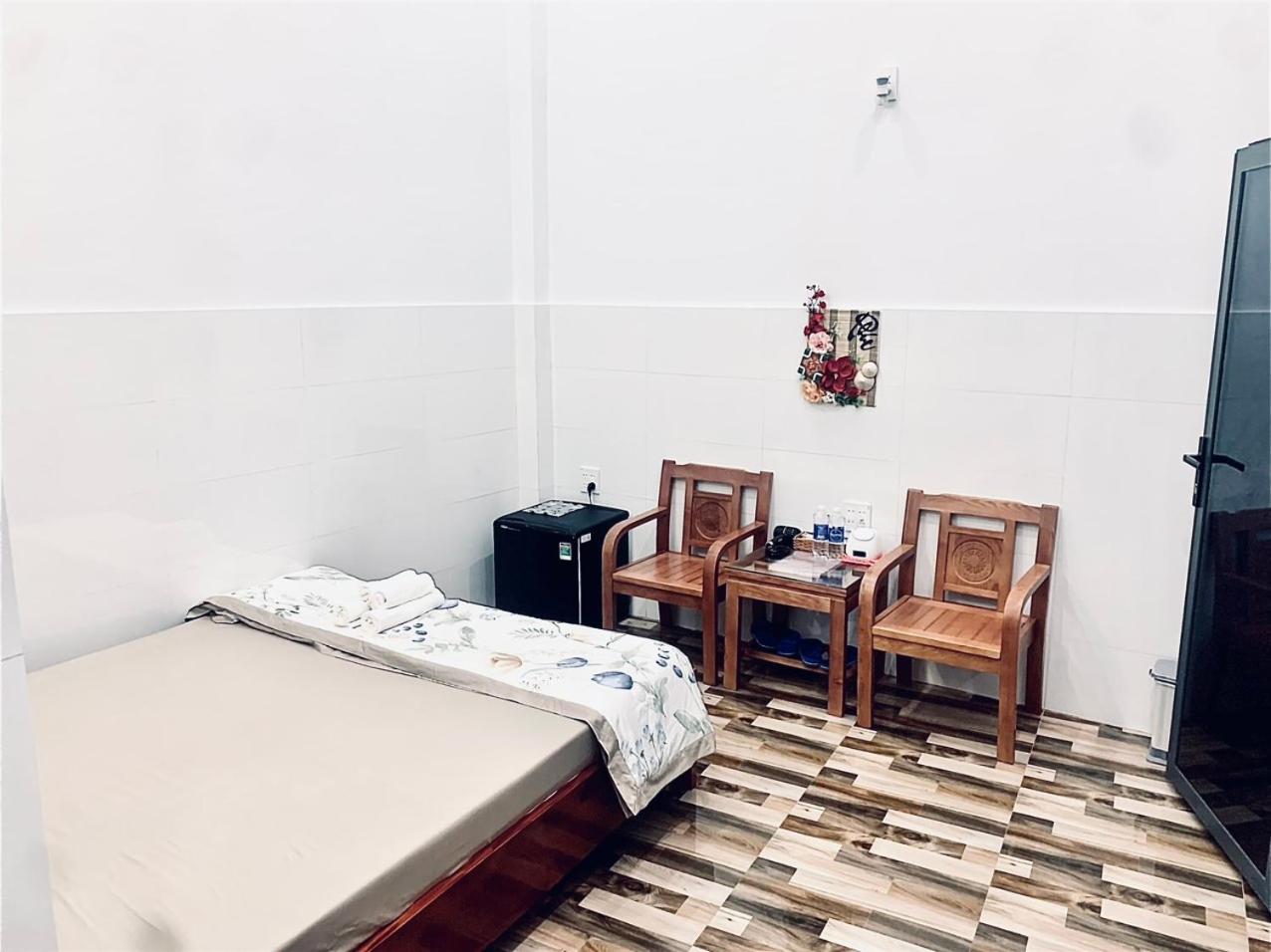Nha Nghi Phong Quynh - Dao Phu Quy Hotel *