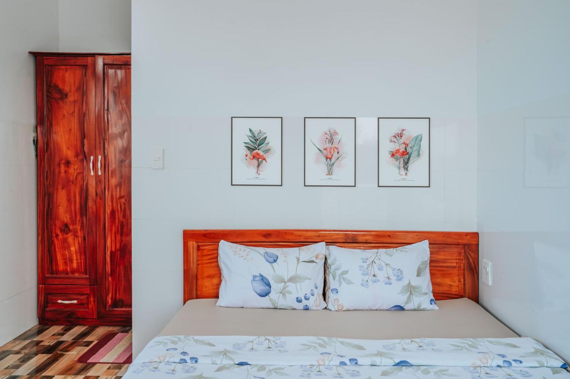 Nha Nghi Phong Quynh - Dao Phu Quy Hotel