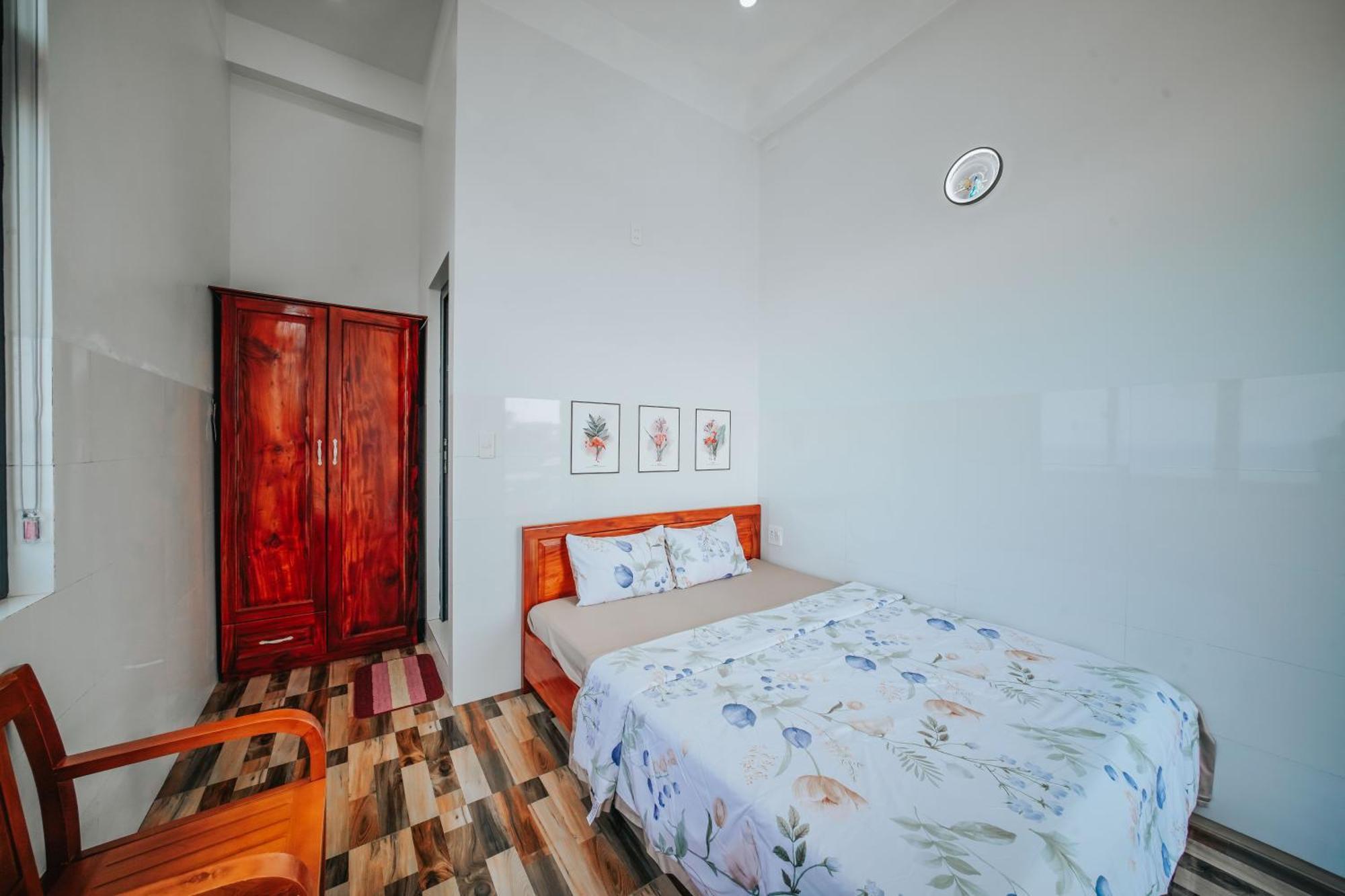 Nha Nghi Phong Quynh - Dao Phu Quy Hotel *