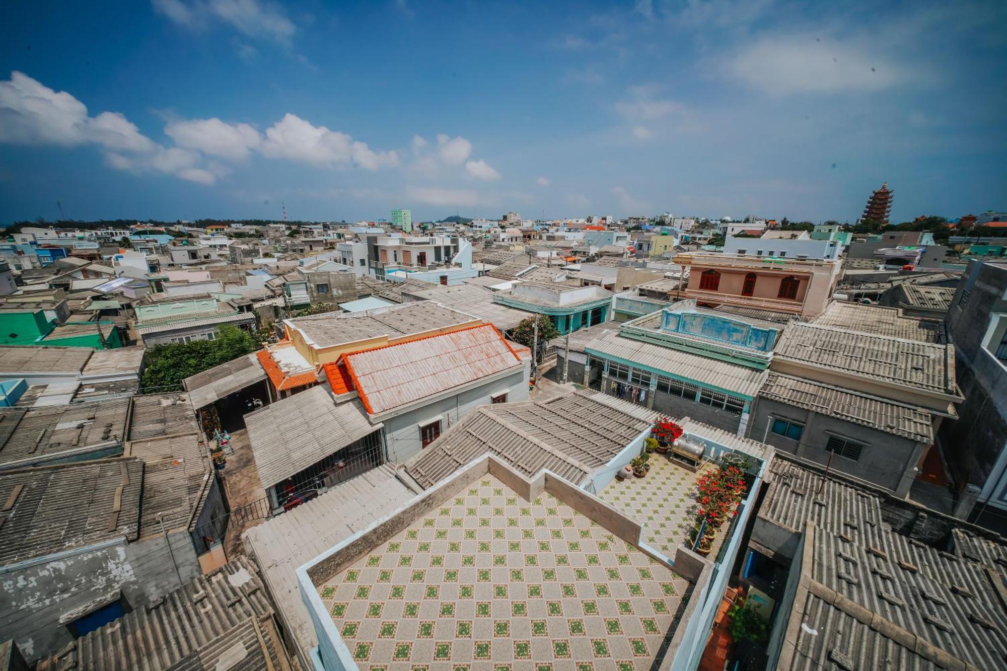 Nha Nghi Phong Quynh - Dao Phu Quy