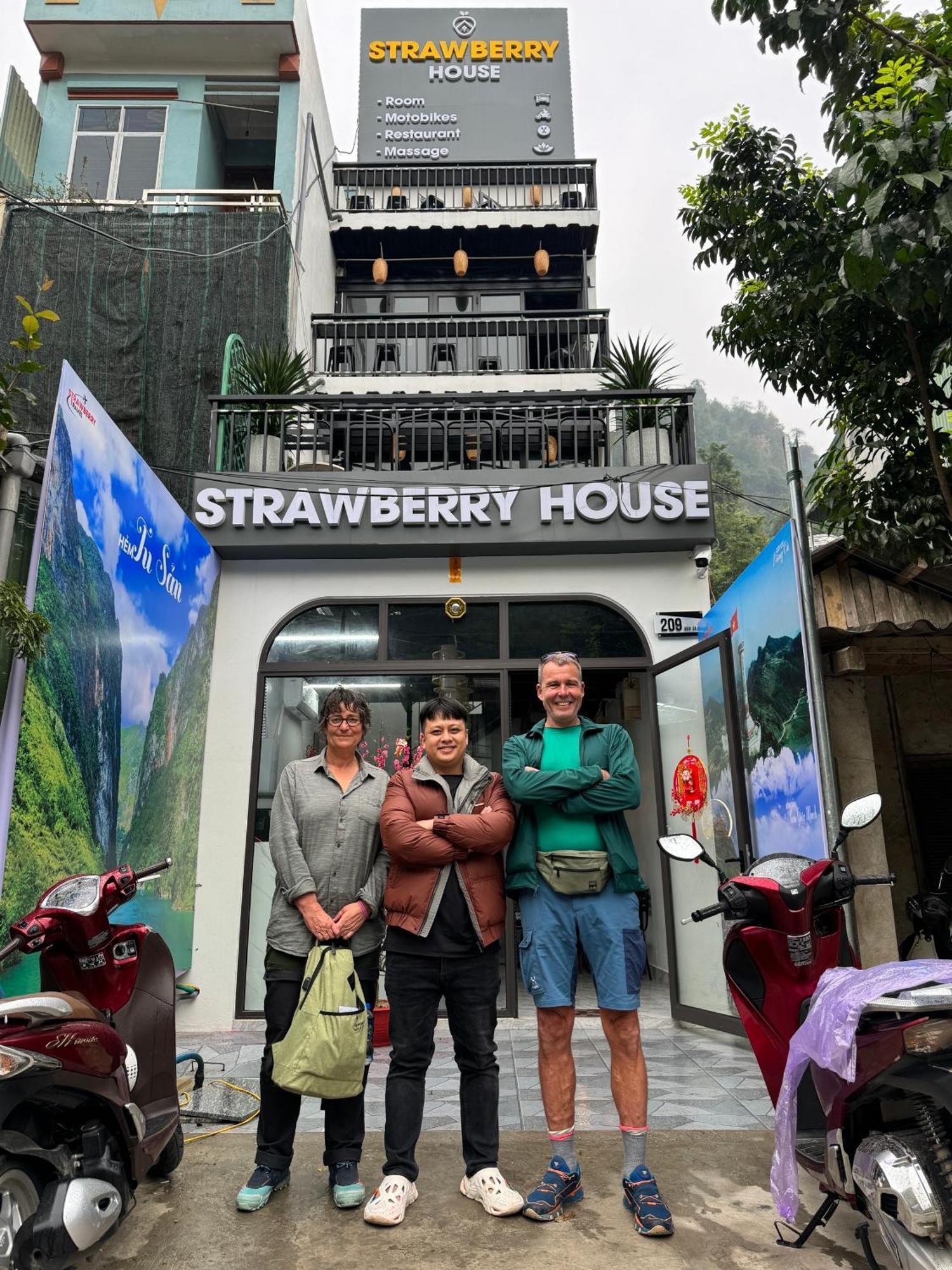 Strawberry House , Tour & Motorbikes Rentel * Ha Giang