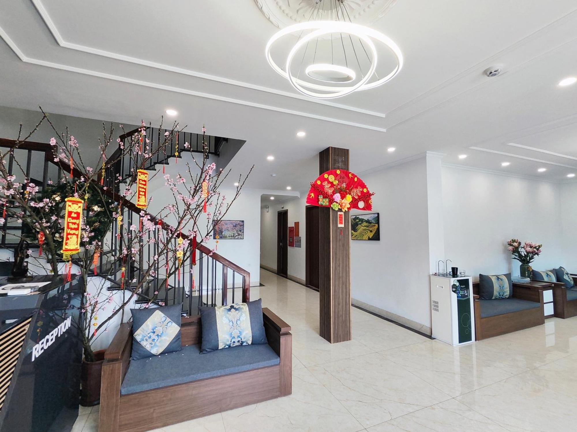 Apricot Garden Hotel 3*
