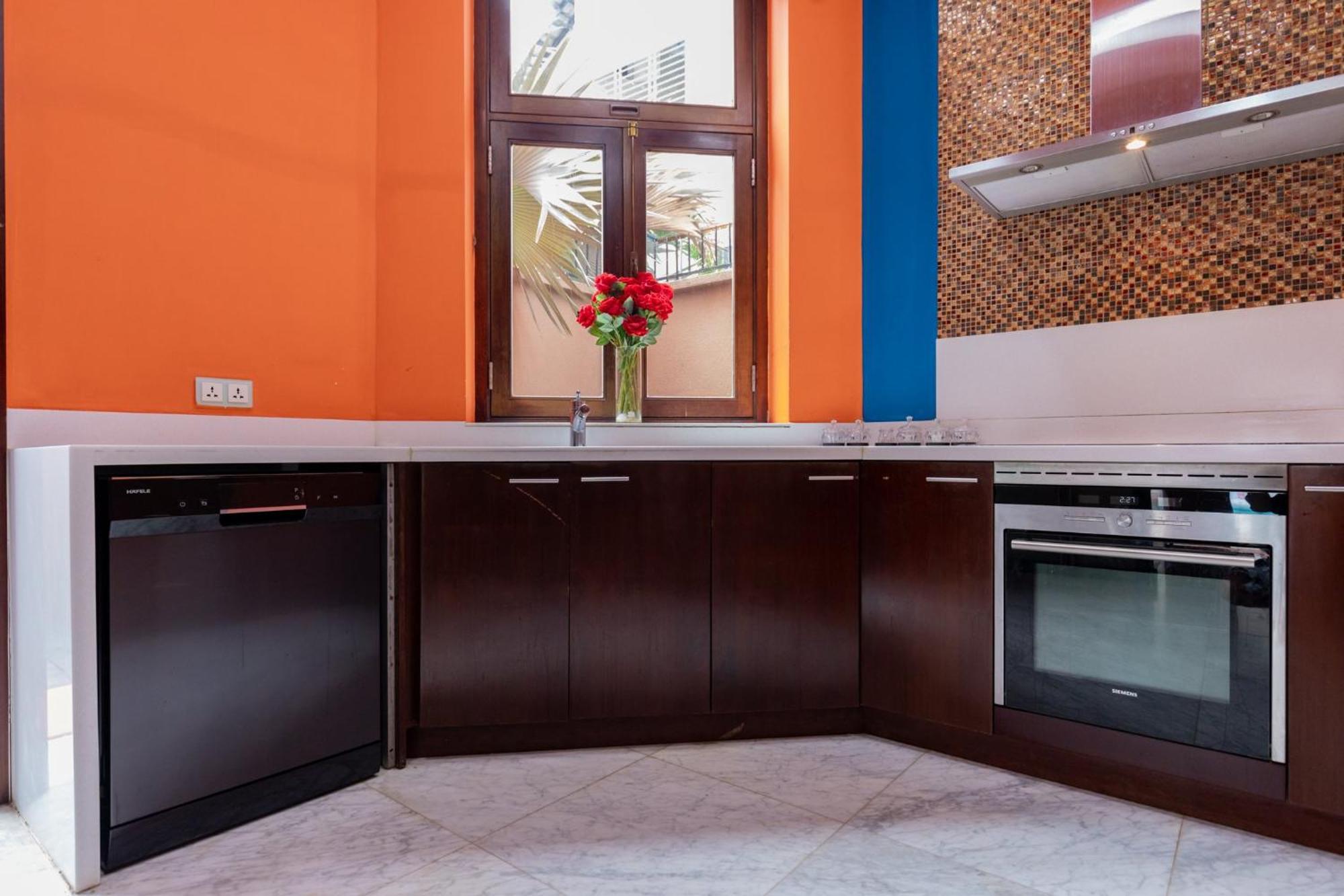 Orangeblue Near Pool Free Vietnam *