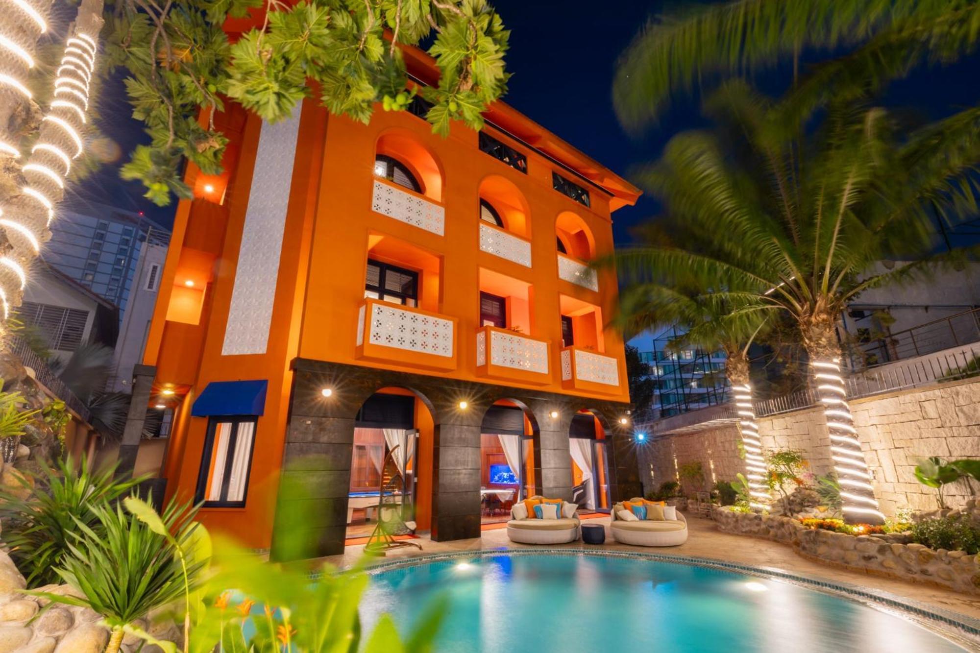 Orangeblue Near Pool Free Vietnam Villa *