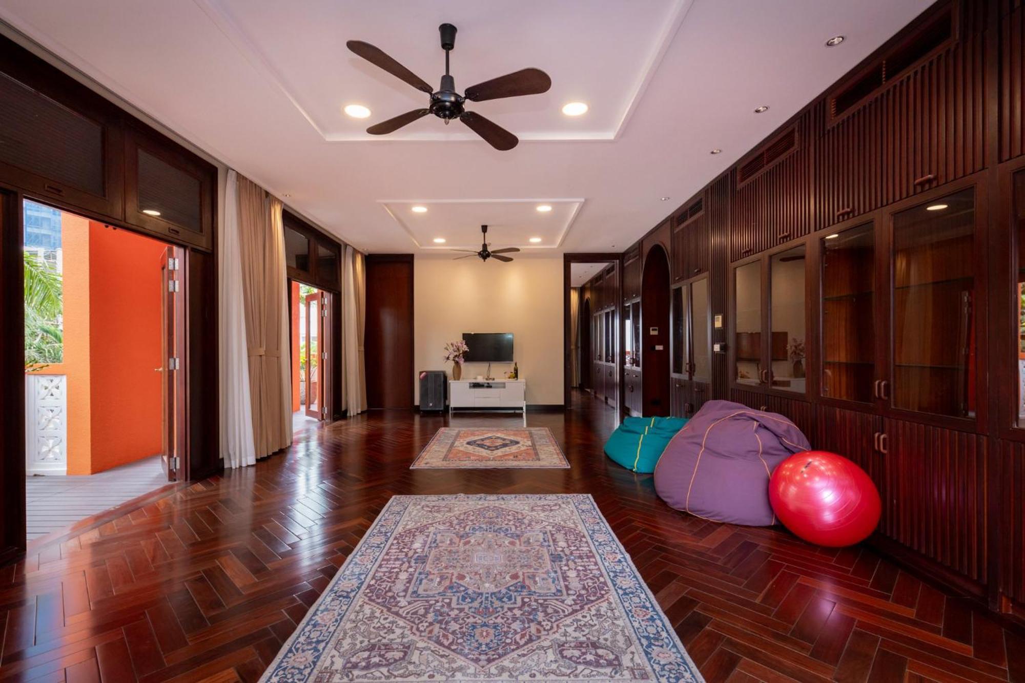 Villa Orangeblue Near Pool Free Vietnam Vung Tau