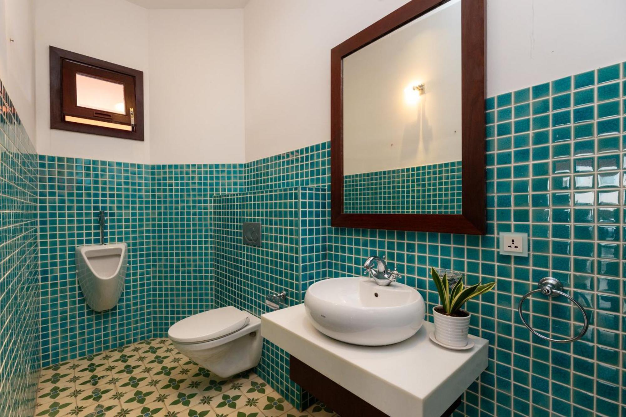 Orangeblue Near Pool Free Vietnam Villa