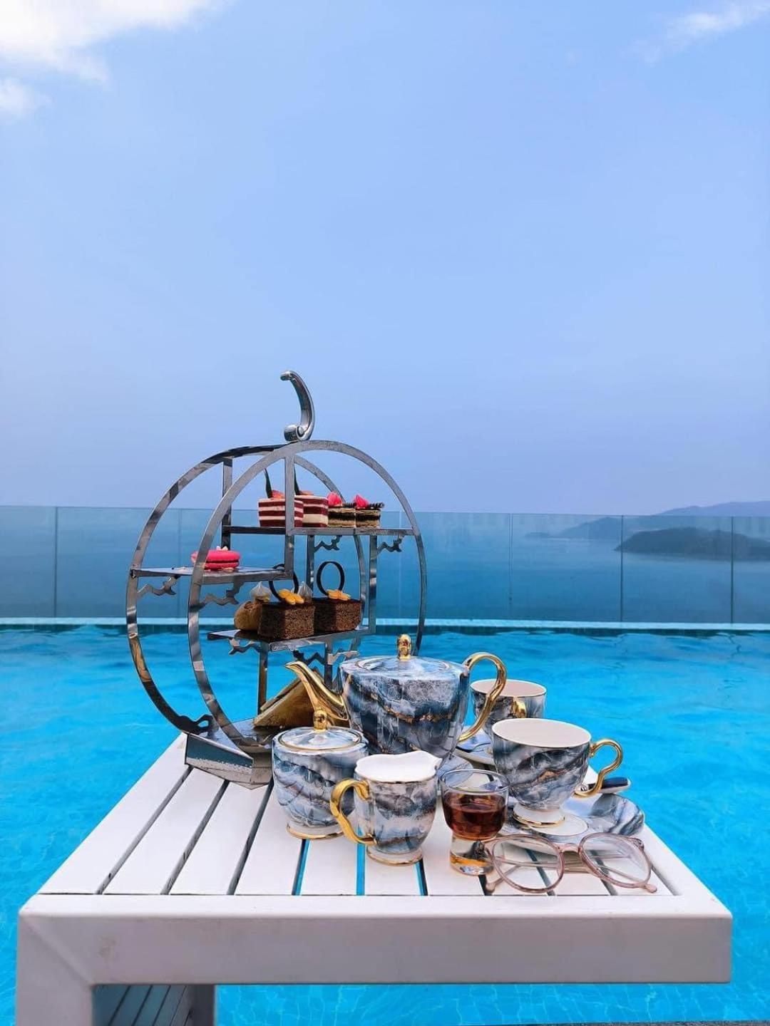 Panorama Luxury Front *