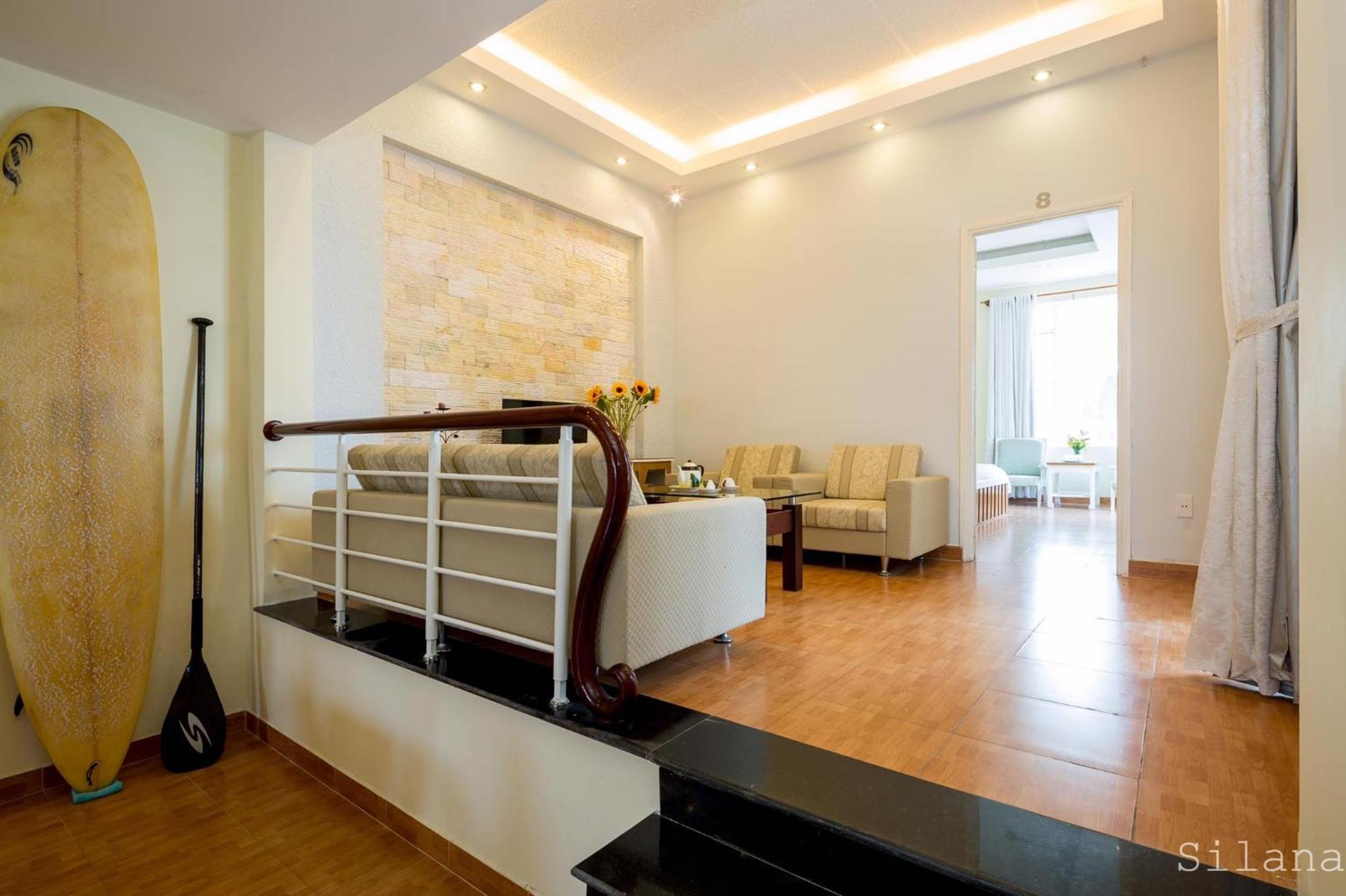 Hotel Silana Beachfront & Da Nang