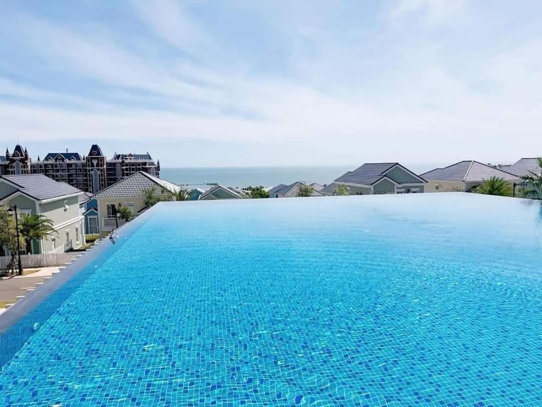 Novaworld Villa
