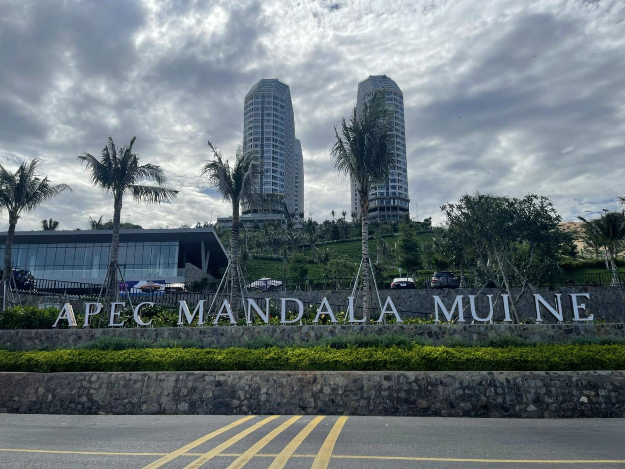 Pearl Apec Mandala