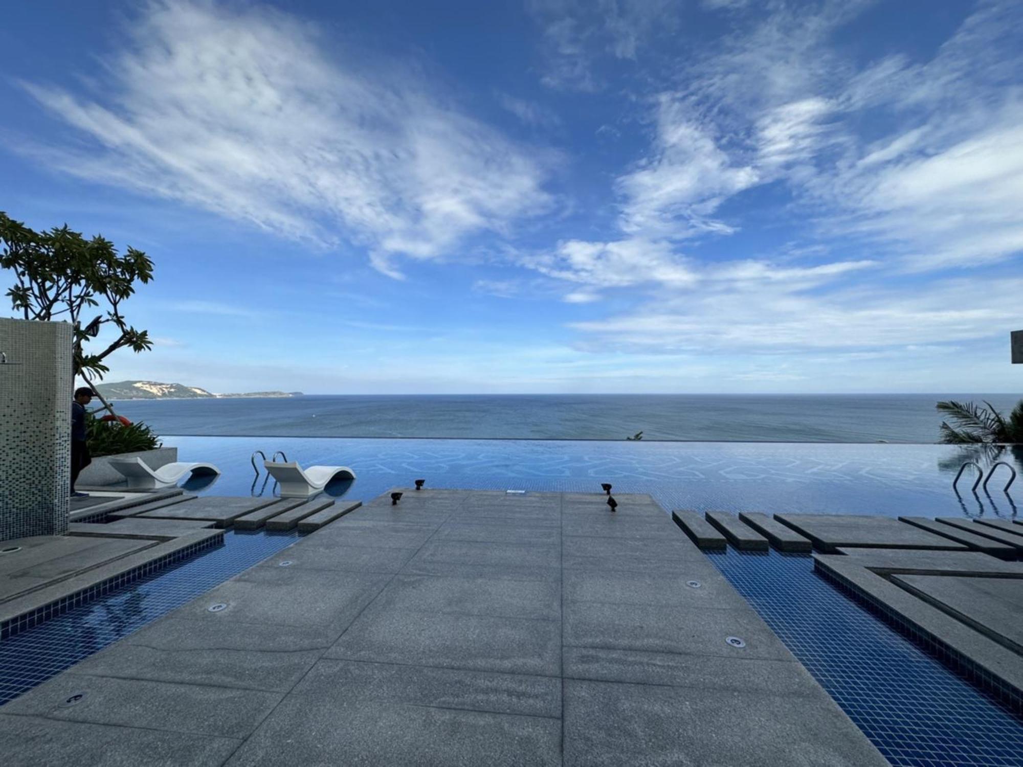 Pearl Apec Mandala Hotel