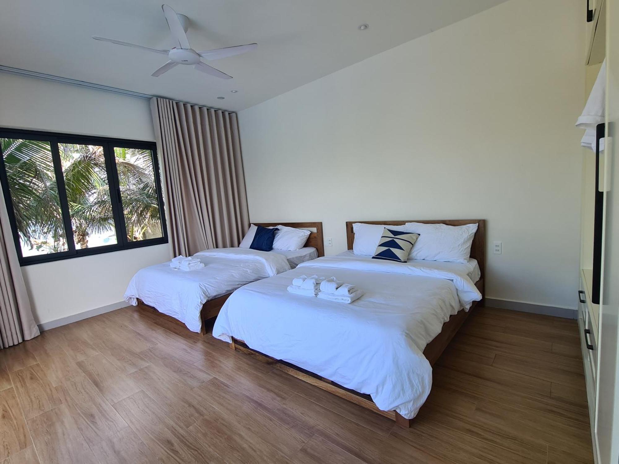 Villa Lang Chai Beachfront *