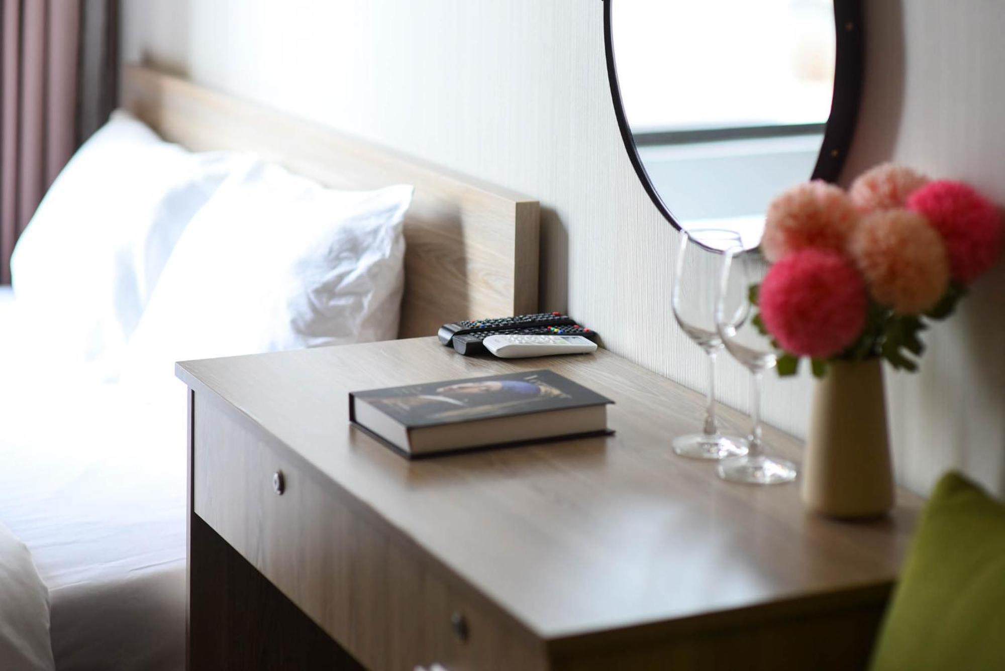 Hotel April