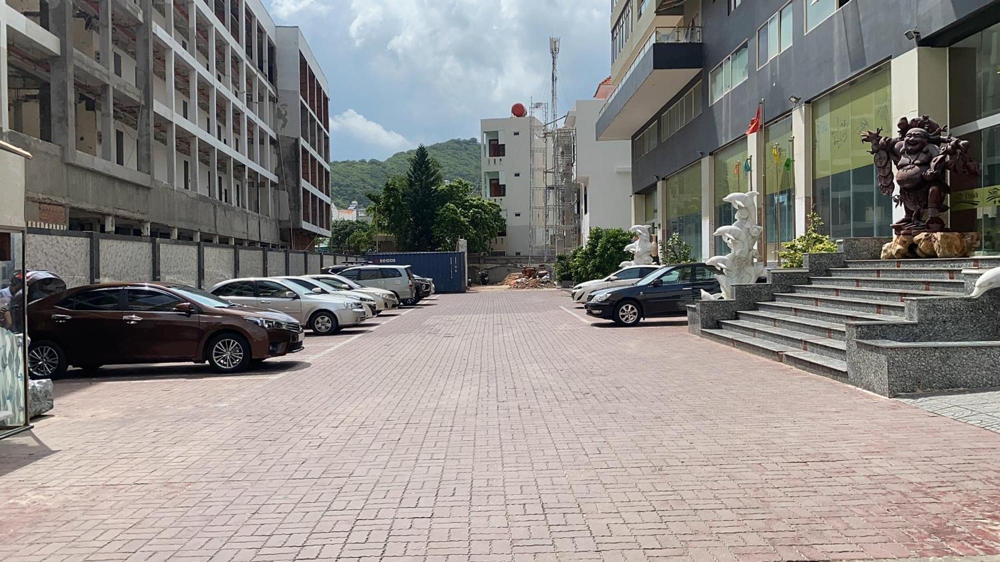 Căn hộ Zozo - Ho Khach San Son Thinh U155 *