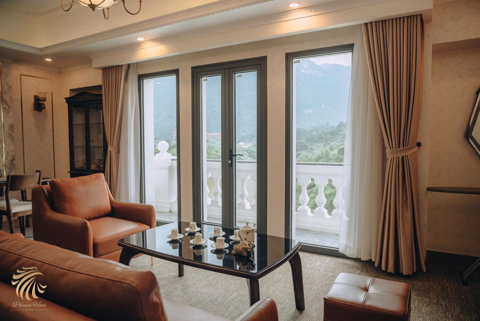 Hotel Phoenix 4*