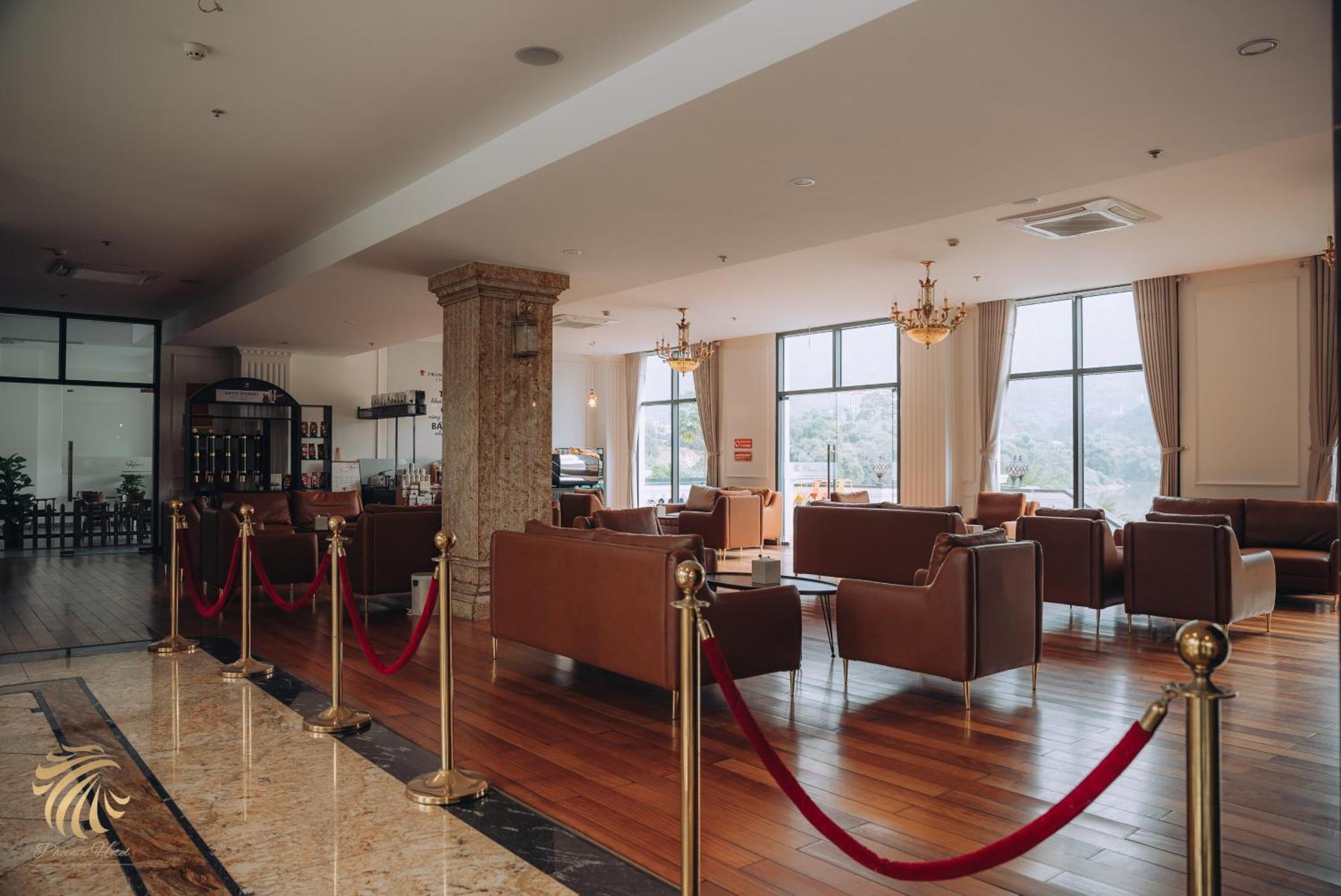 Hotel Phoenix 4*