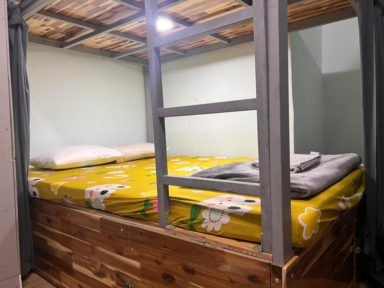 Bliss 2 Capsule hotel *