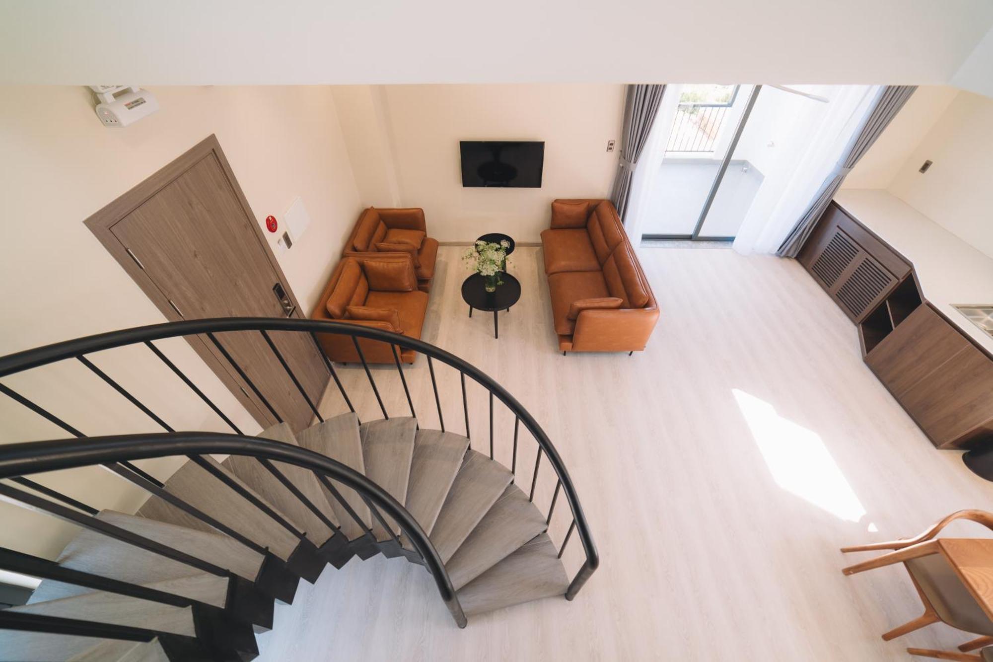 Canary Hotel