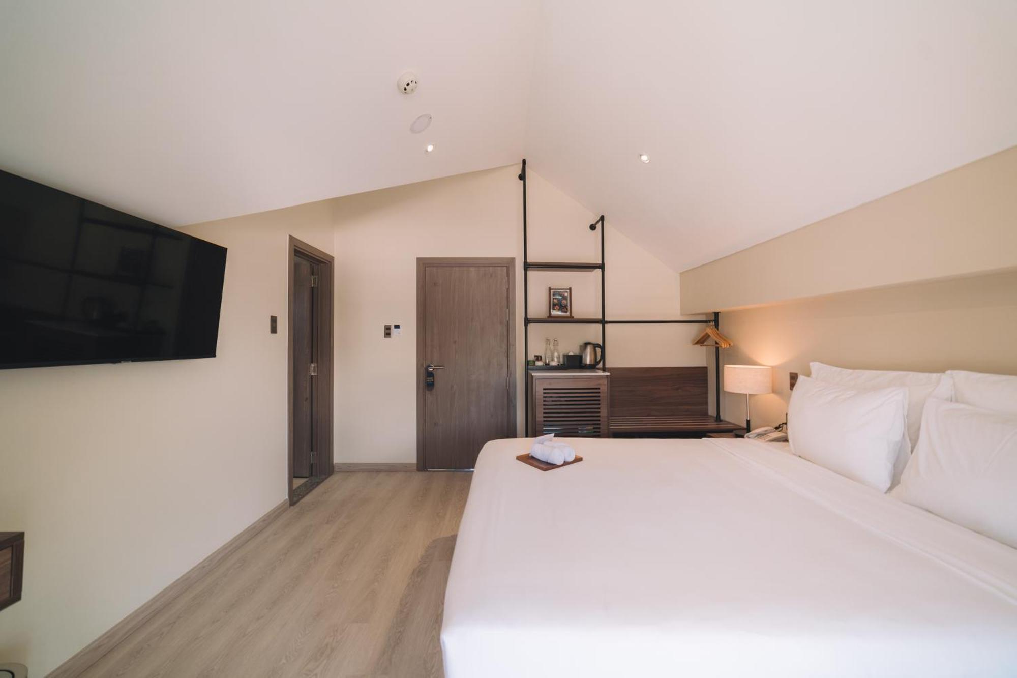 Hotel Canary