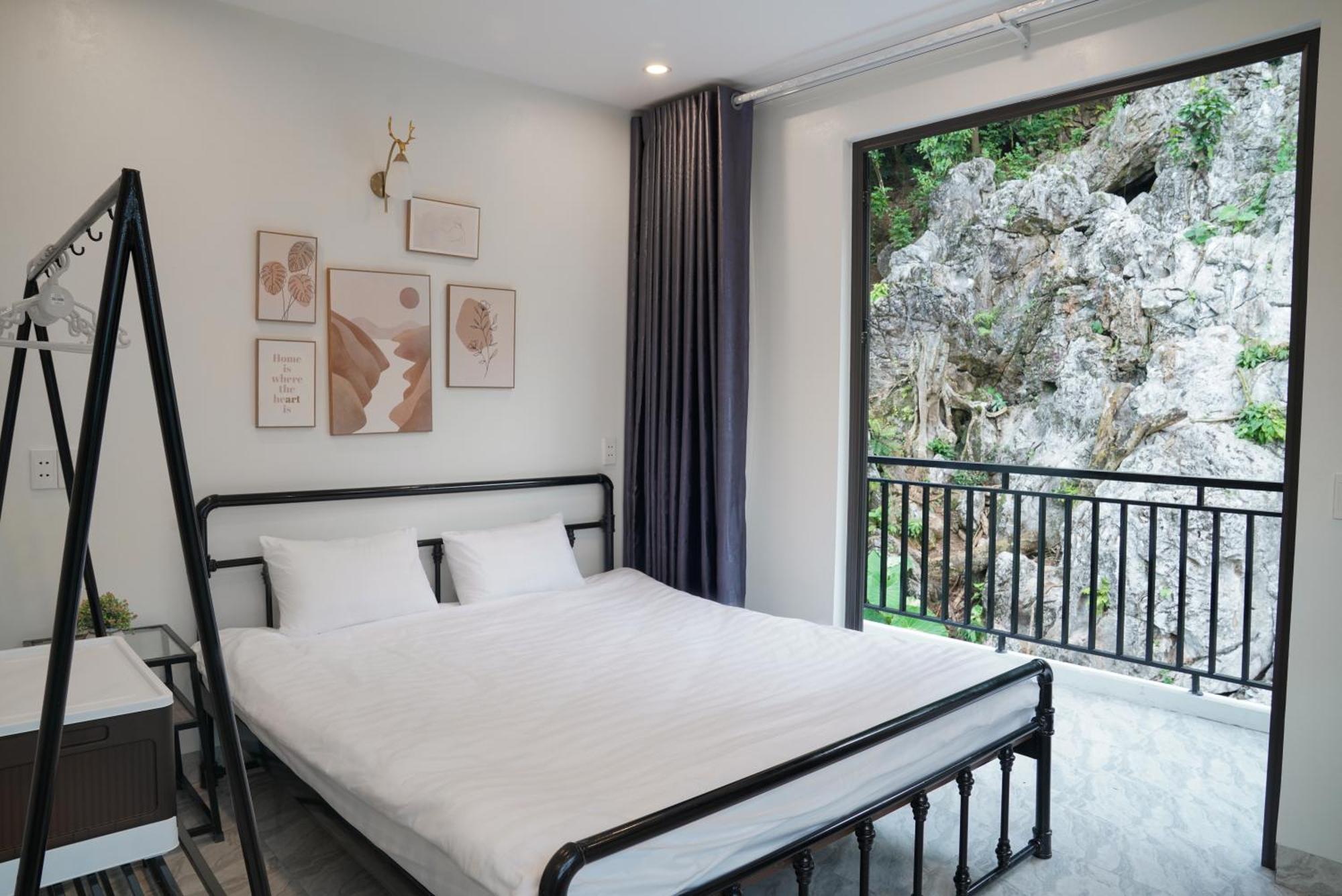 Bed & Breakfast Strawberry House , Tour & Motorbikes Rentel