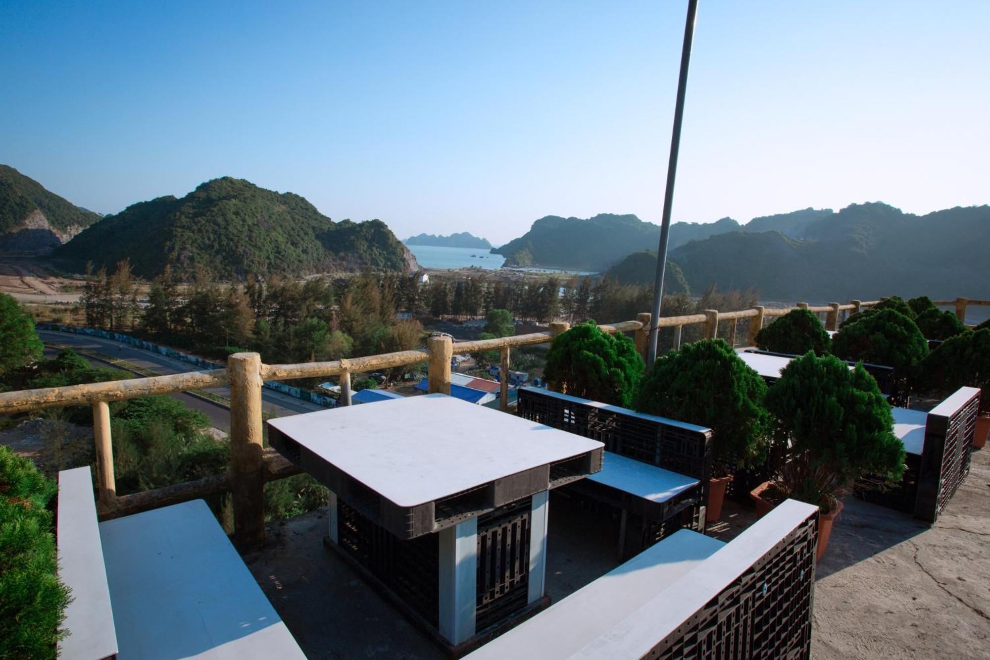 Cat Ba Mountain View Bed & Breakfast 2*