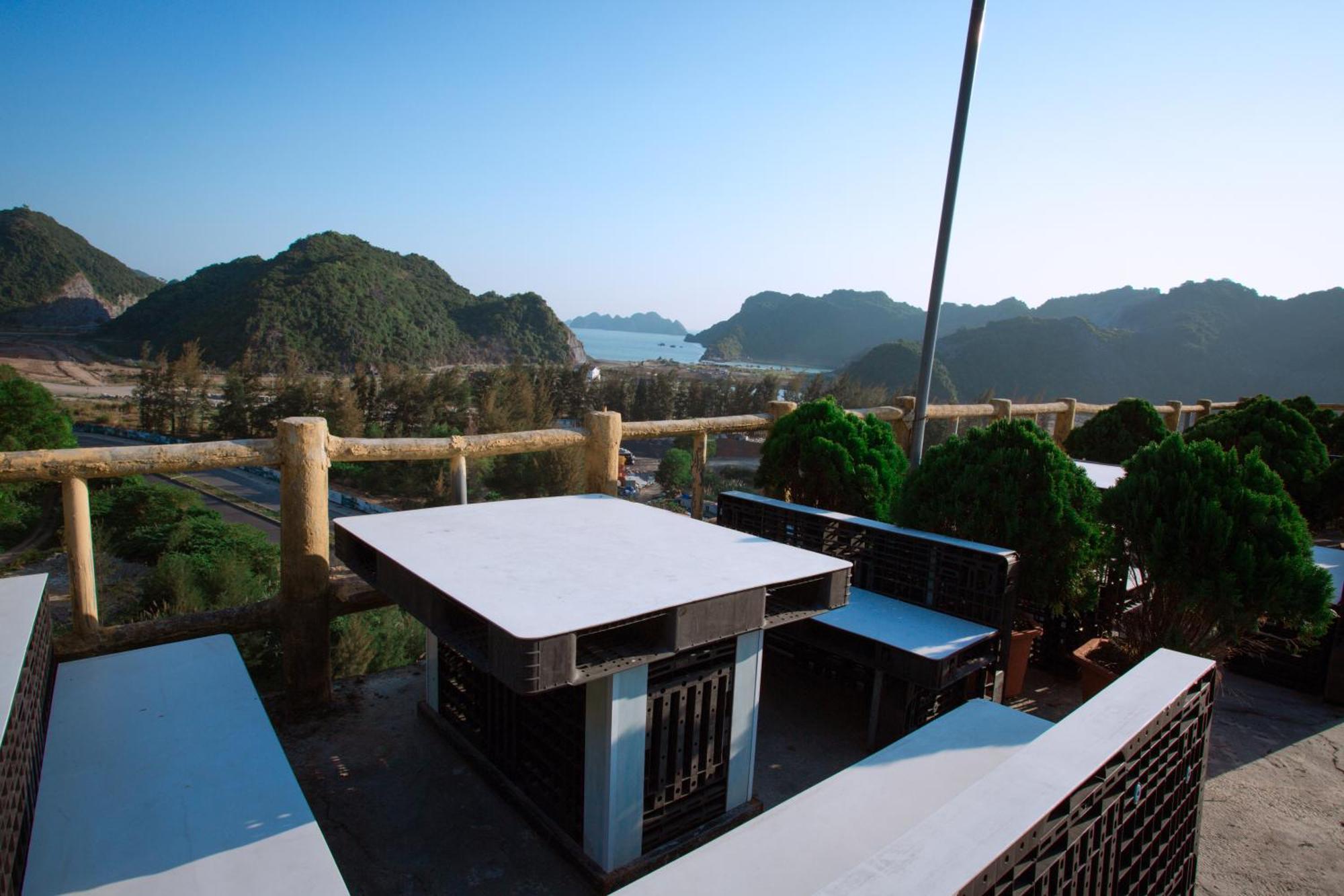 Cat Ba Mountain View 2*