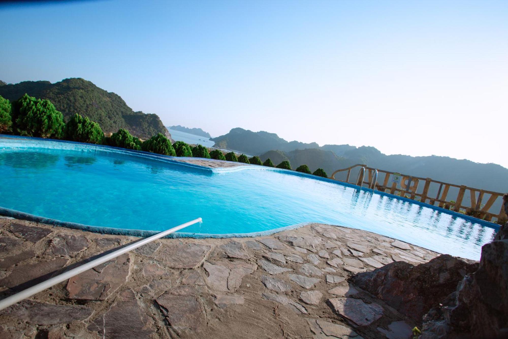Bed & Breakfast Cat Ba Mountain View