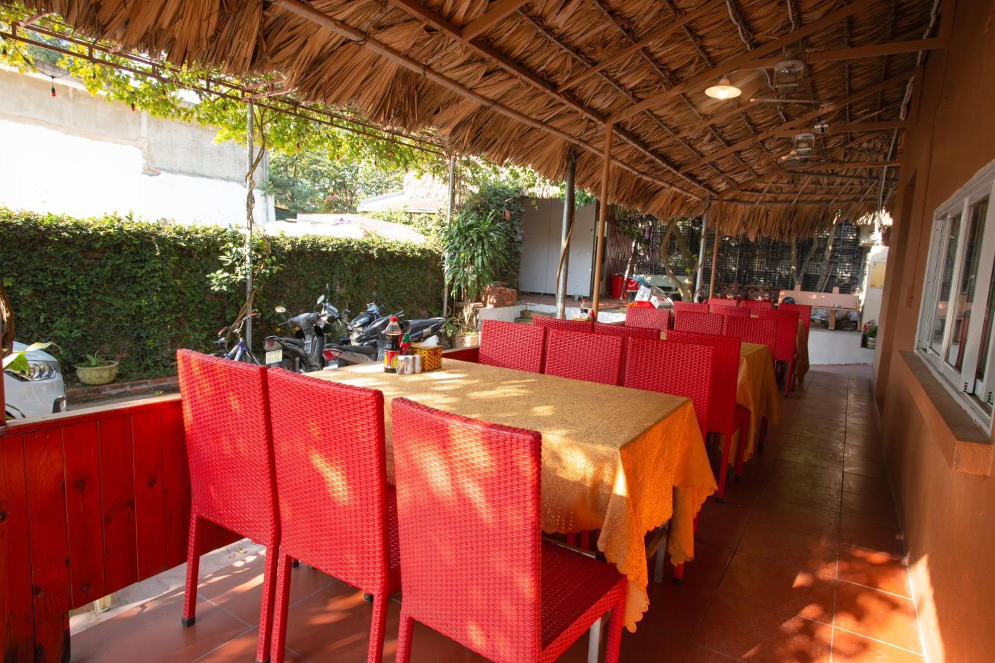 Cat Ba Mountain View Bed & Breakfast 2*