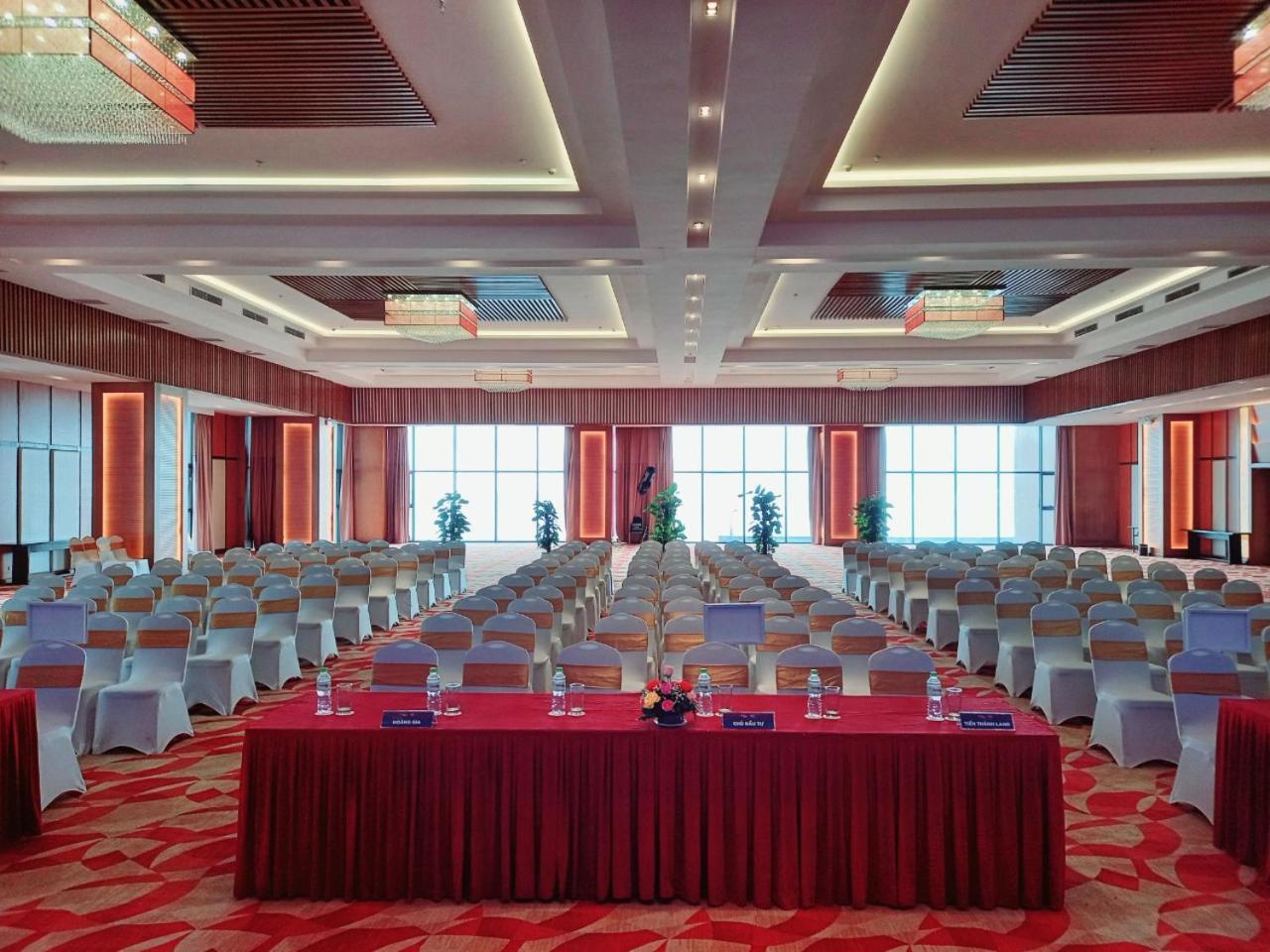 Muong Thanh Luxury Nhat Le 5*