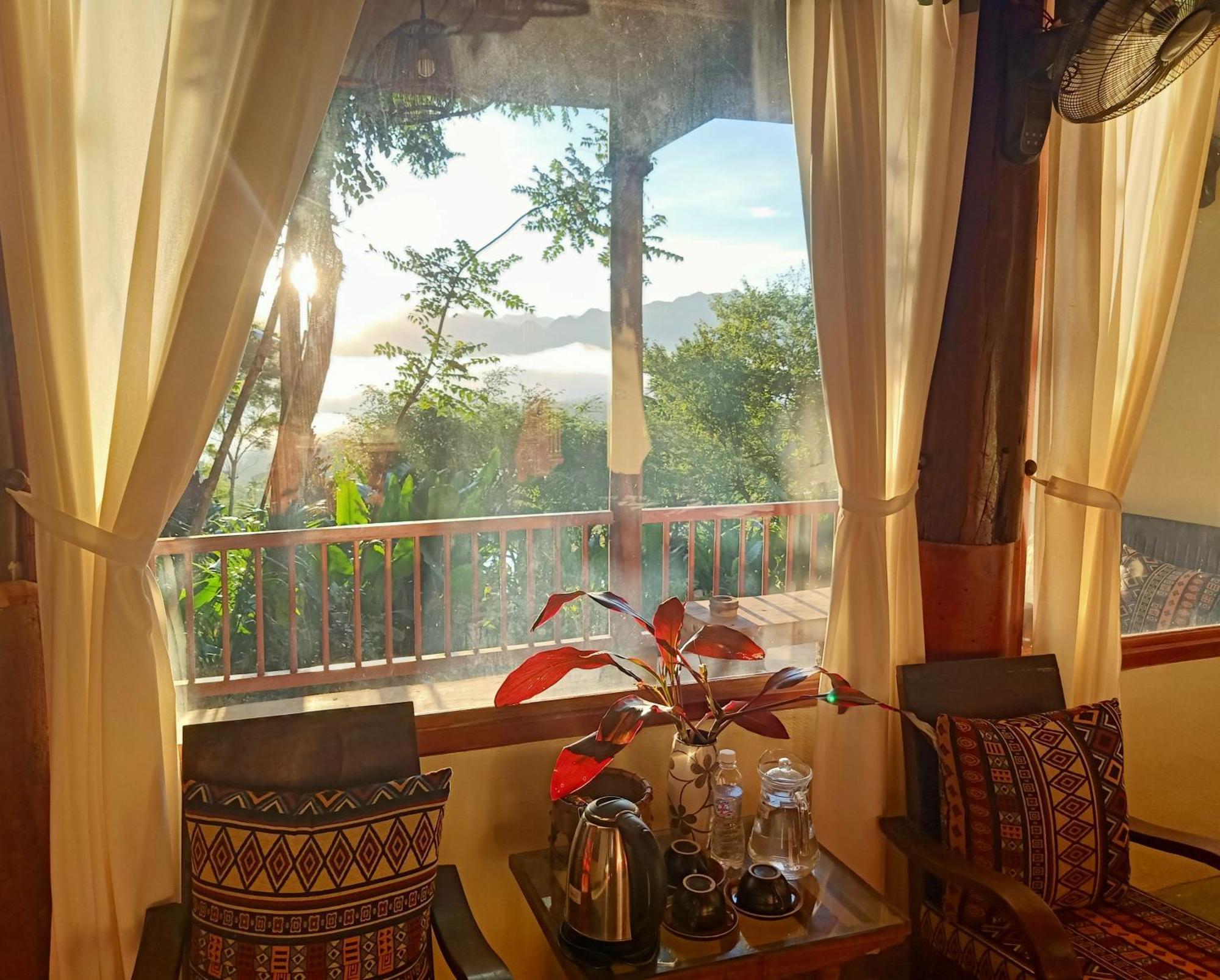 Puluong Lodge *