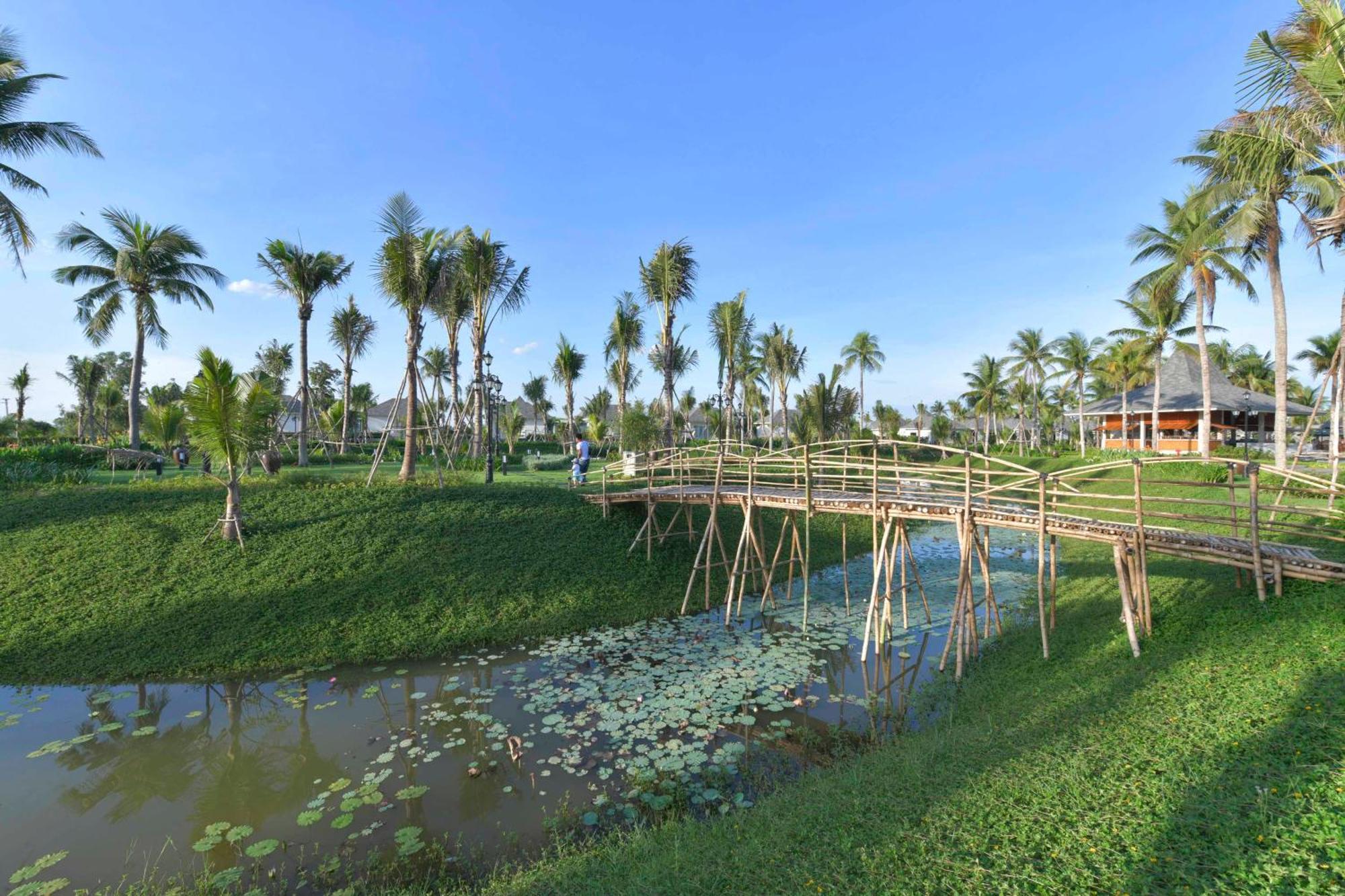Cocoland Thu Xa Ancient Town Resort