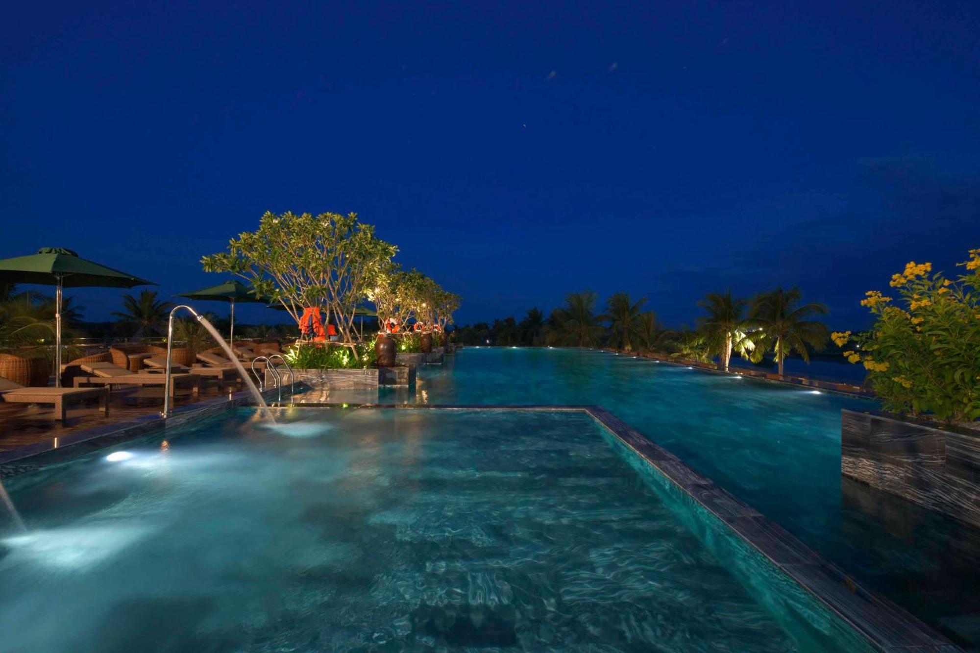 Cocoland Thu Xa Ancient Town Resort 4*