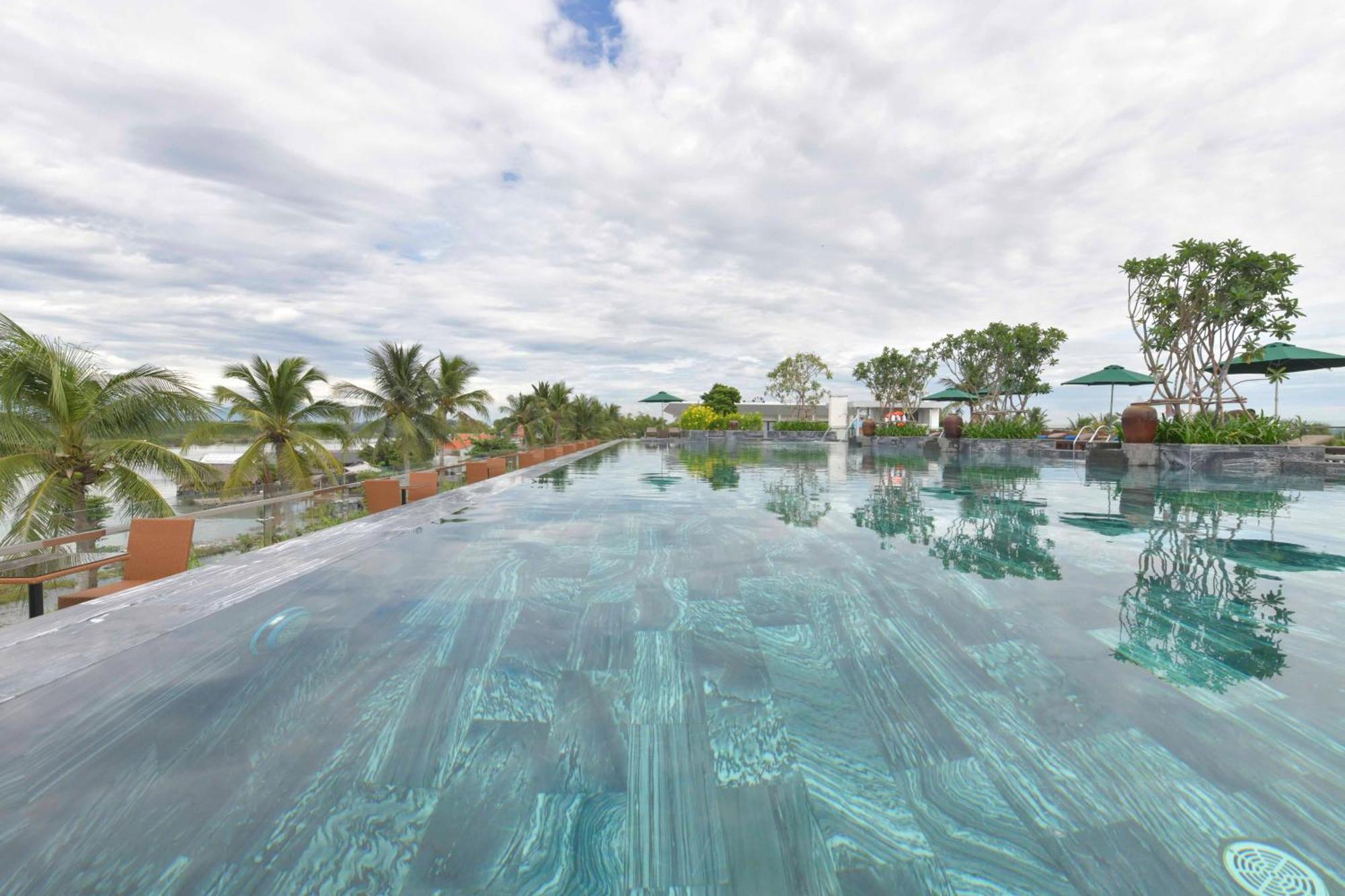 Cocoland Thu Xa Ancient Town Resort 4*