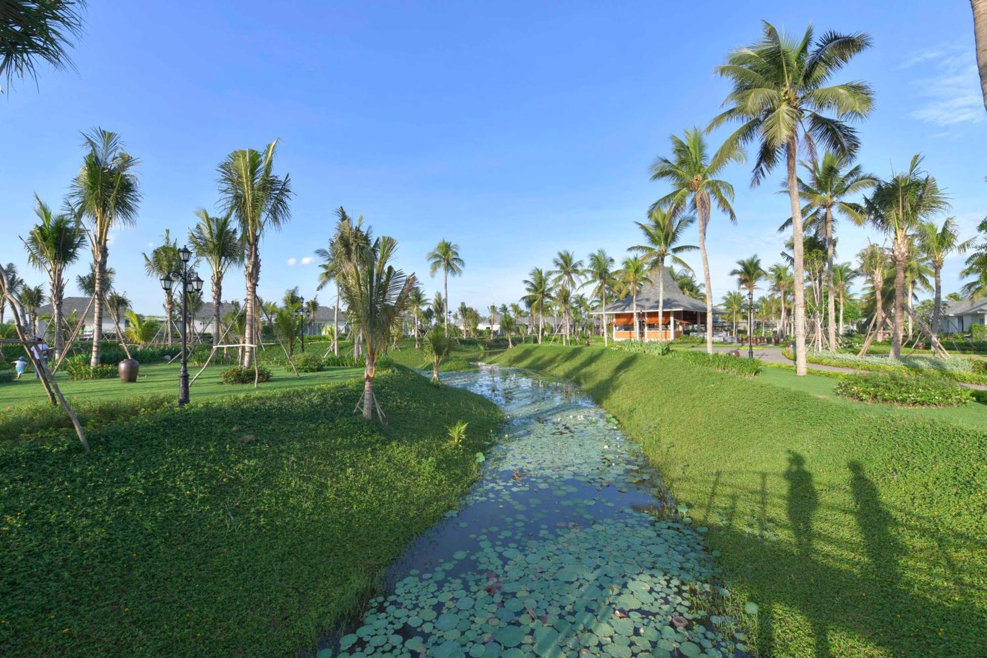 Cocoland Thu Xa Ancient Town Resort 4*