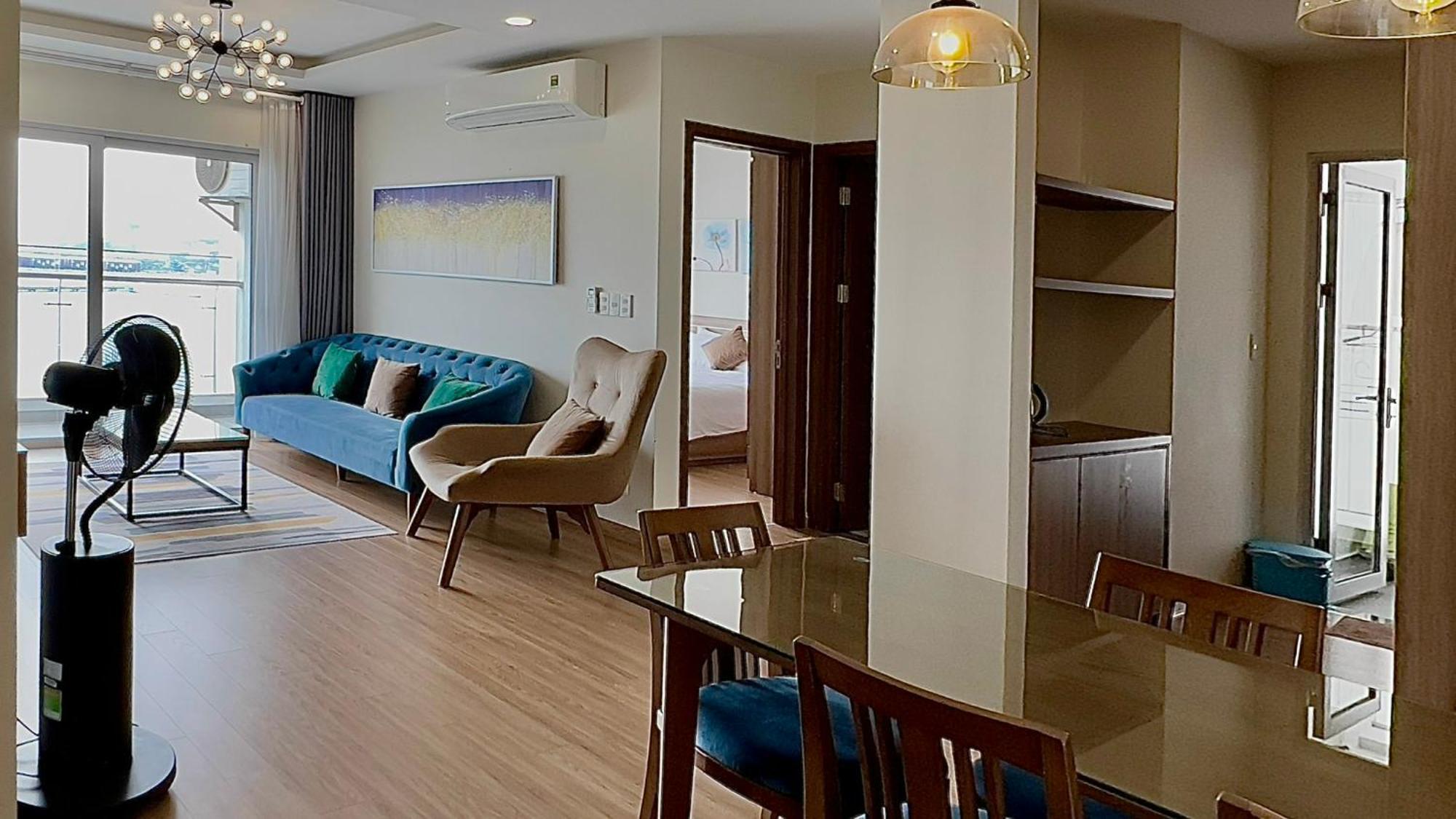 The 1108 Sapphire Apartment *