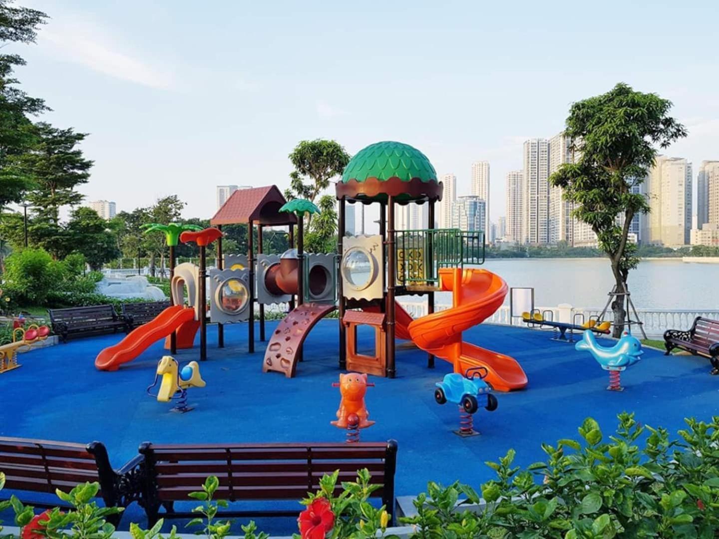 5 Star 2 Bedroom Apartment Apt In Vinhomes Near Marriott And Keangnam Apartment