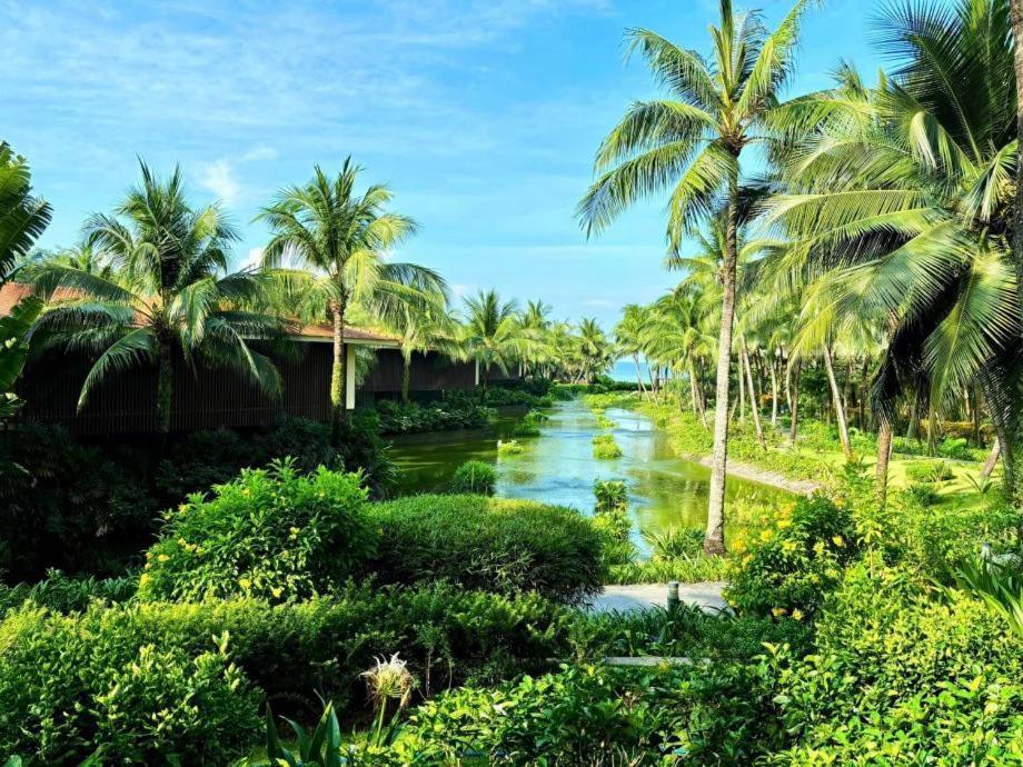 Marina Waterfront Minh Swimming Pool Villa *