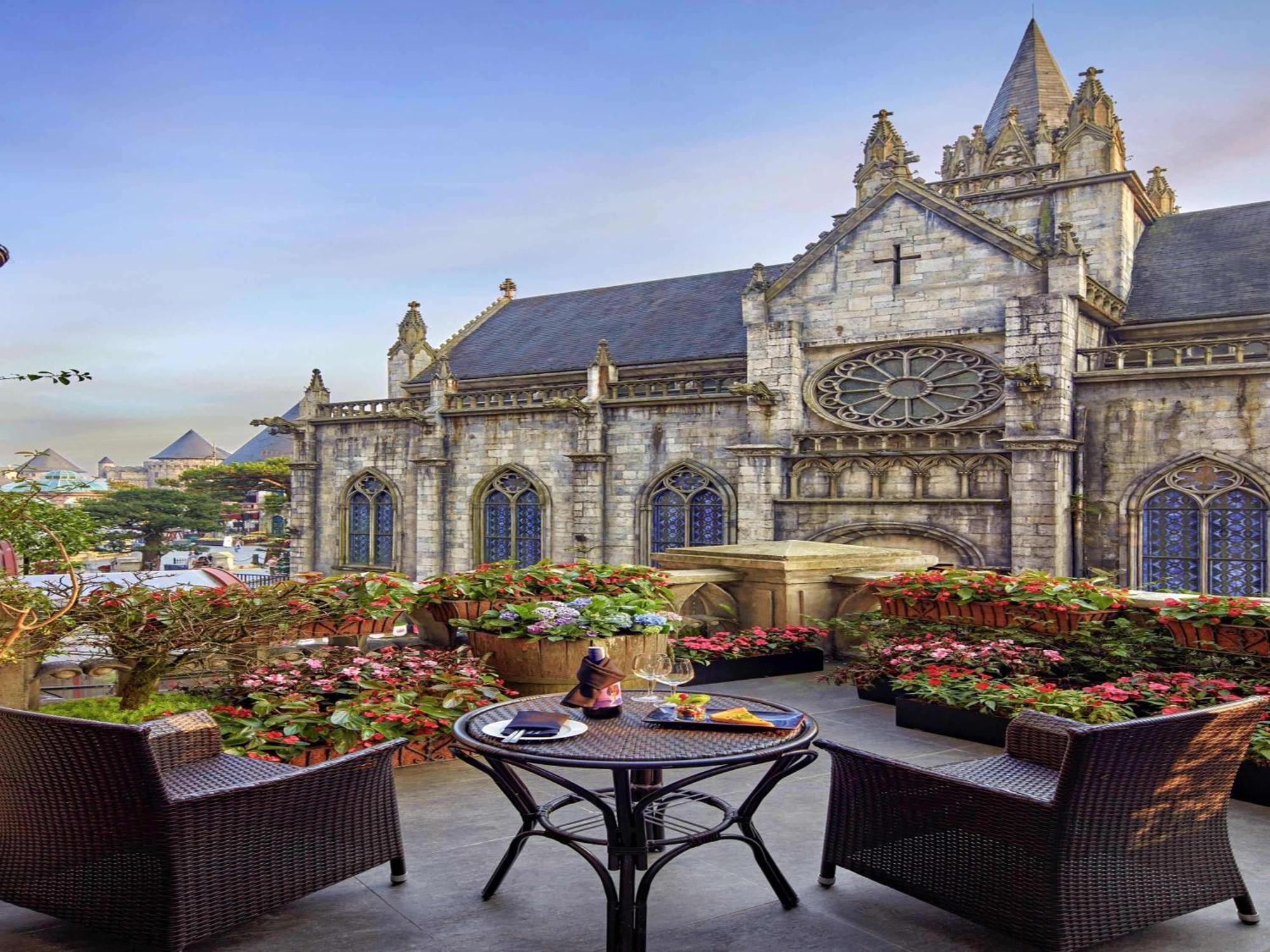 Mercure French Village Bana Hills 4* Đà Nẵng